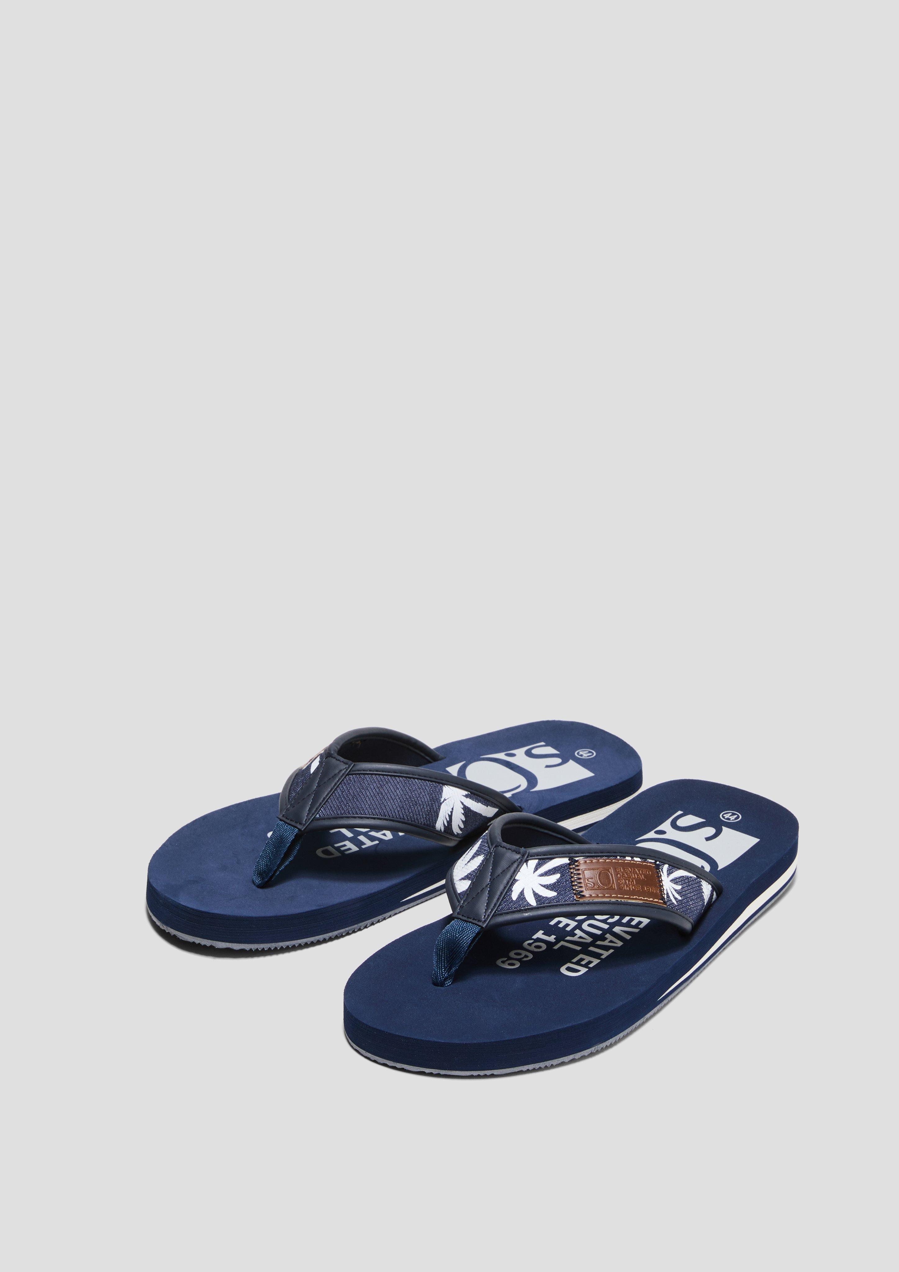 Pantoletten in 805, 001 & 709