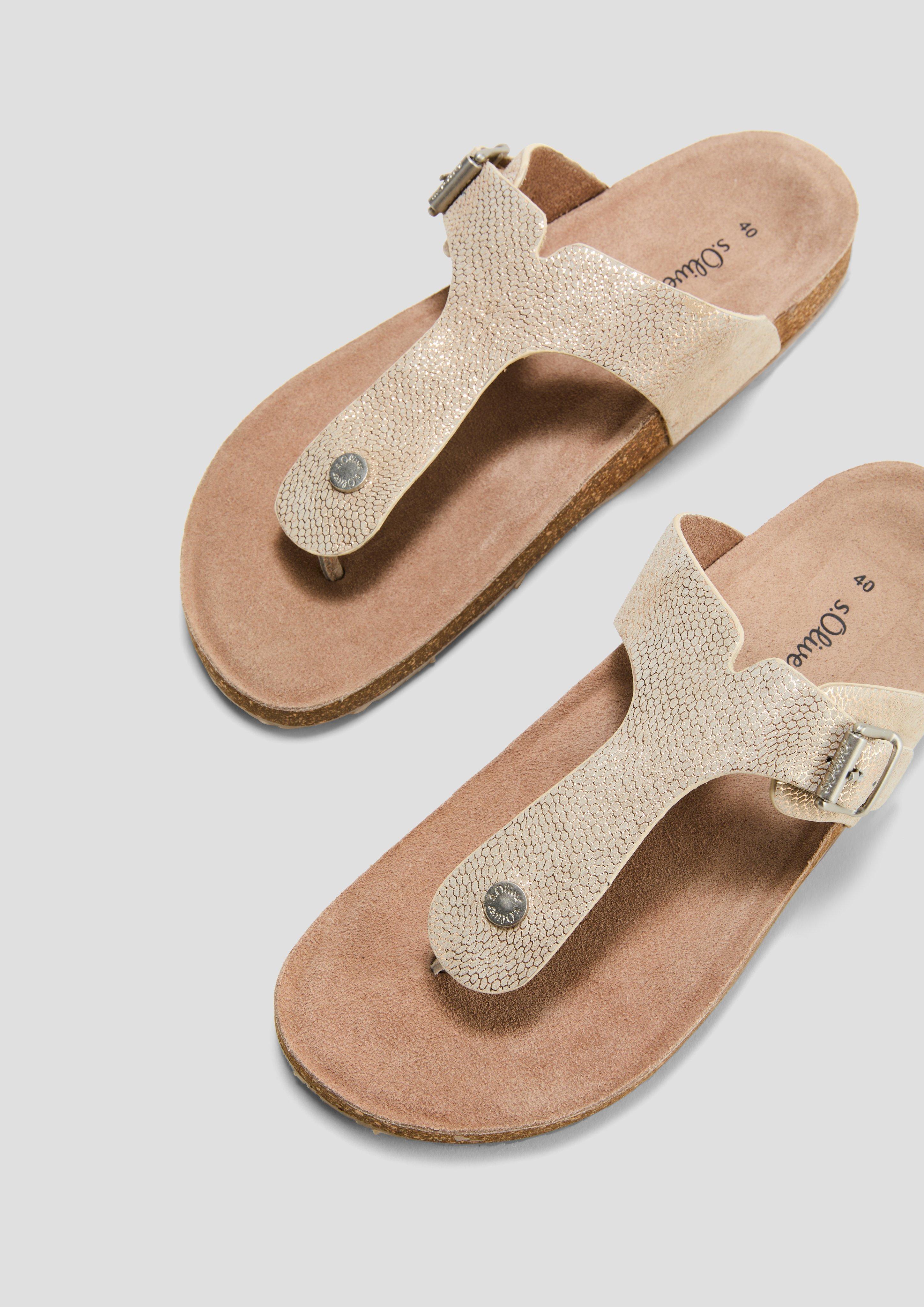 s.Oliver Pantoletten aus Rindsleder mit Dornschließe