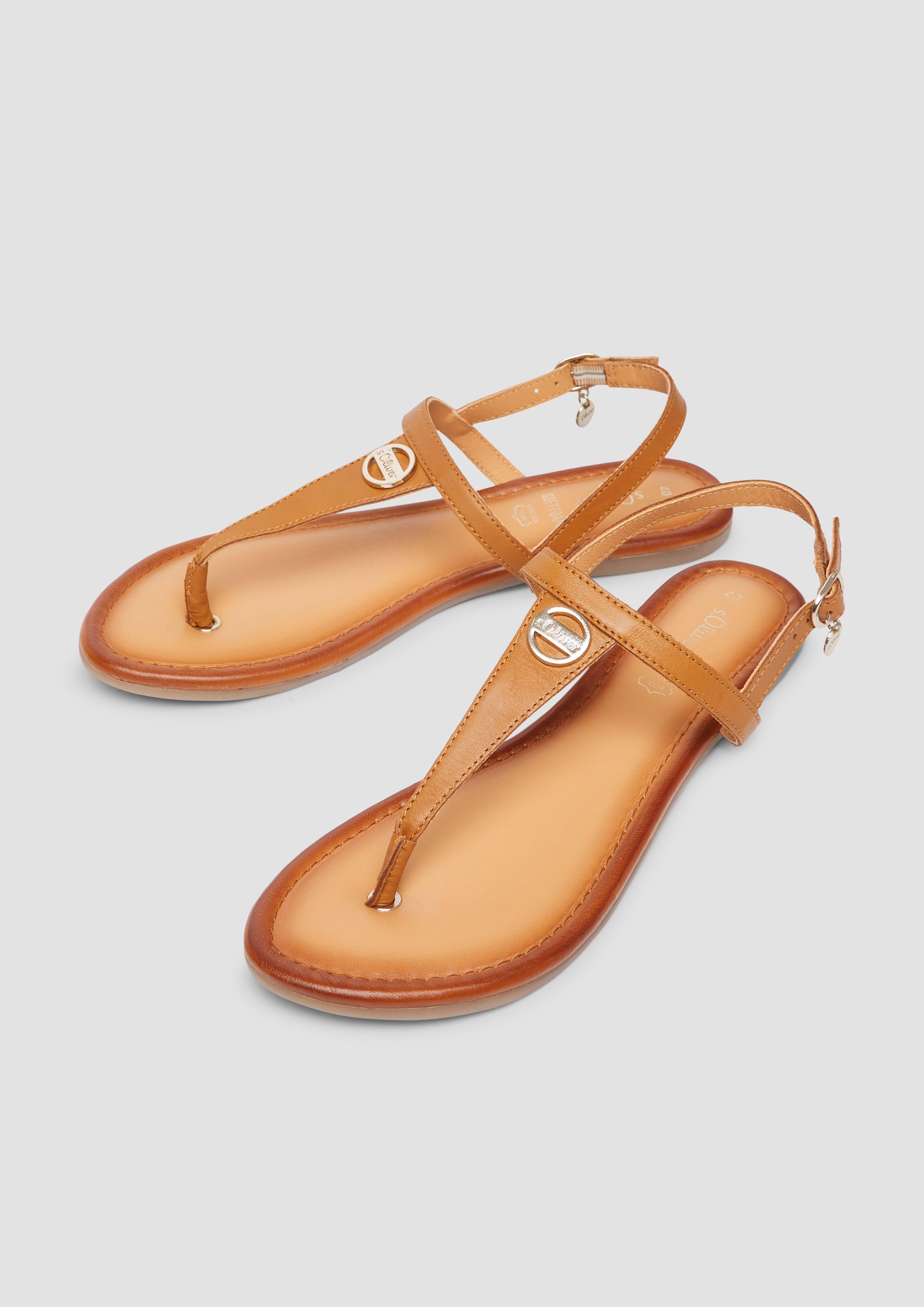 Sandalen in 305, 001, 932 & 446