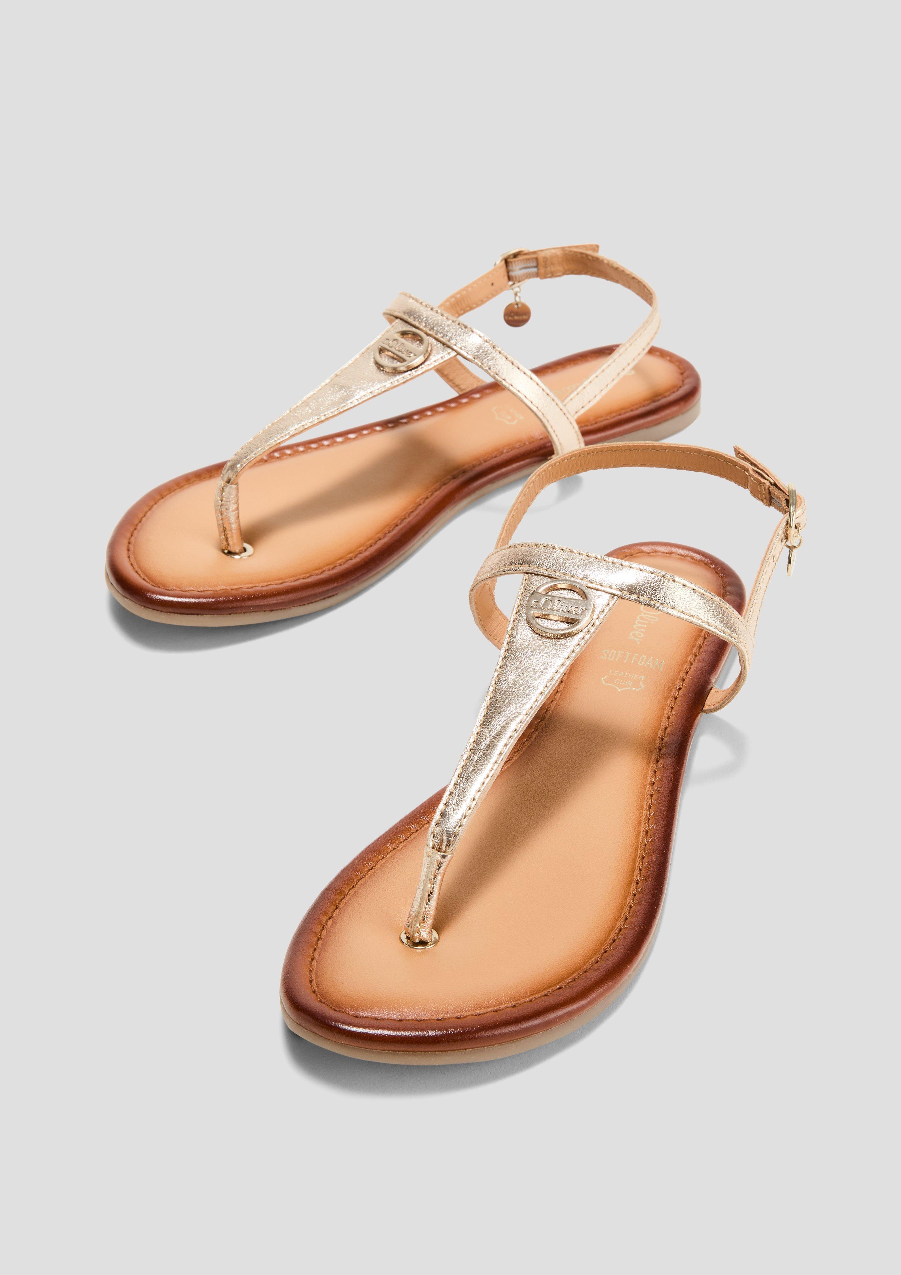 Sandalen in 446, 001, 305 & 932