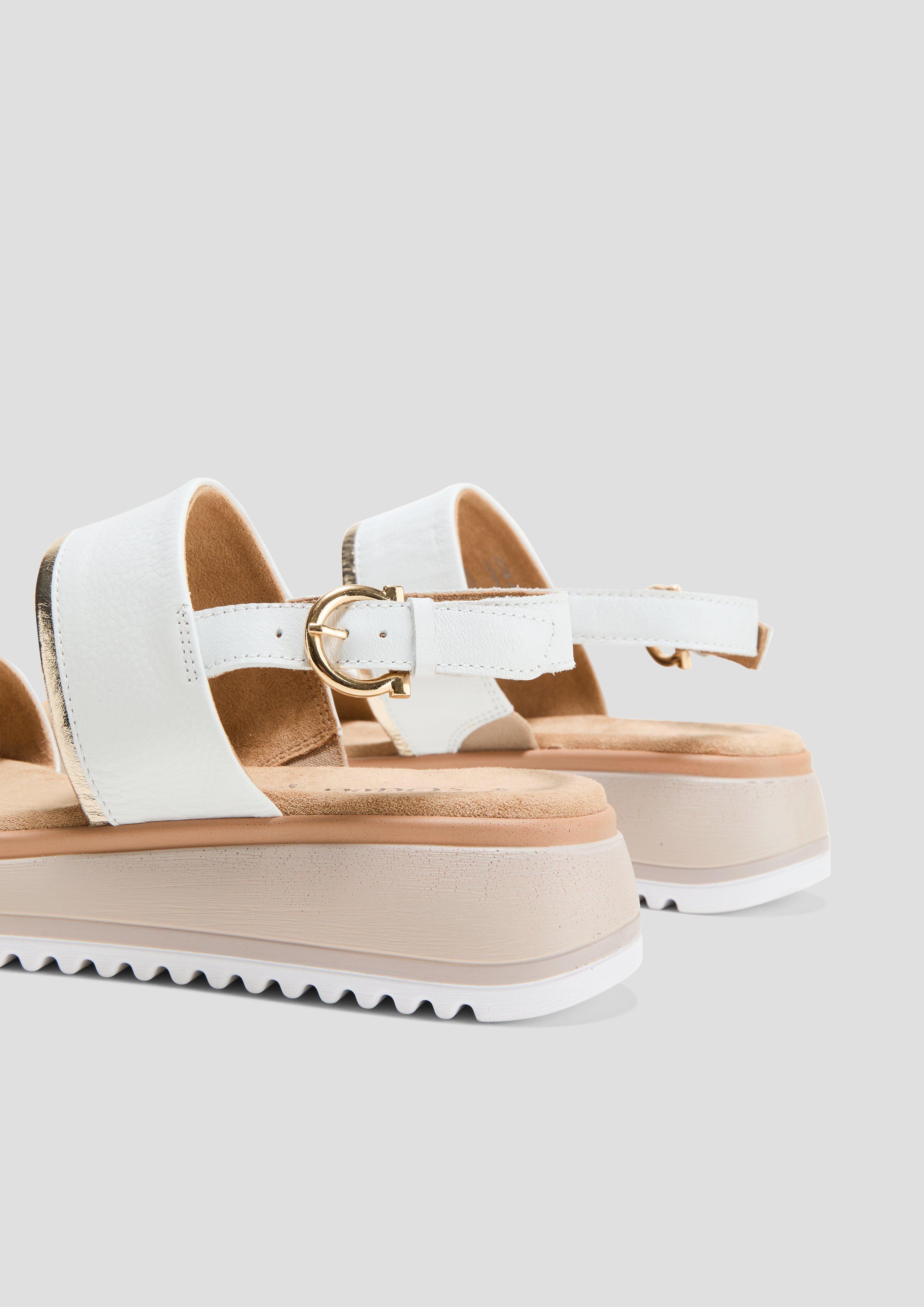 Sandalen in 100, 804 & 305