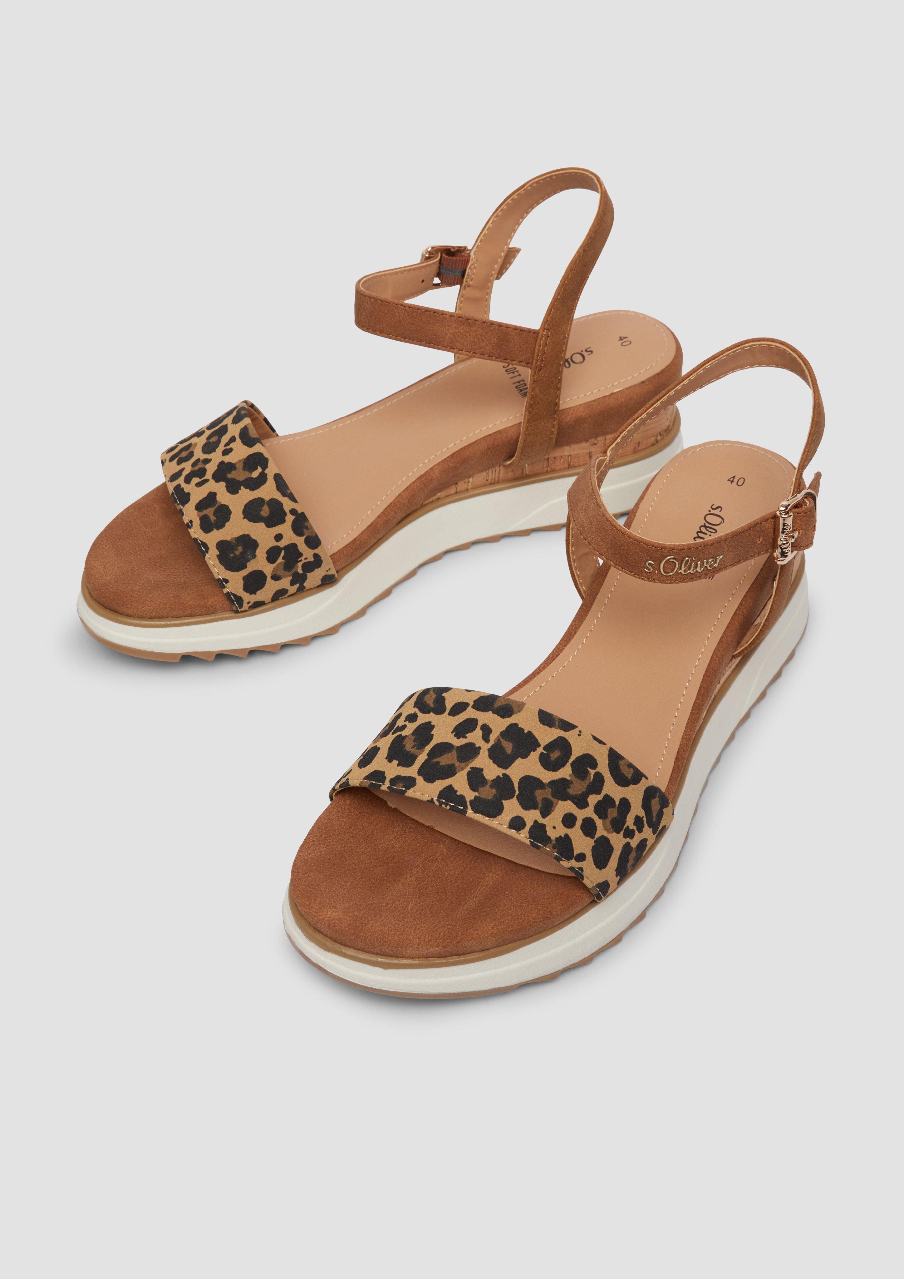 Sandalen in 908, 0A1 & 403