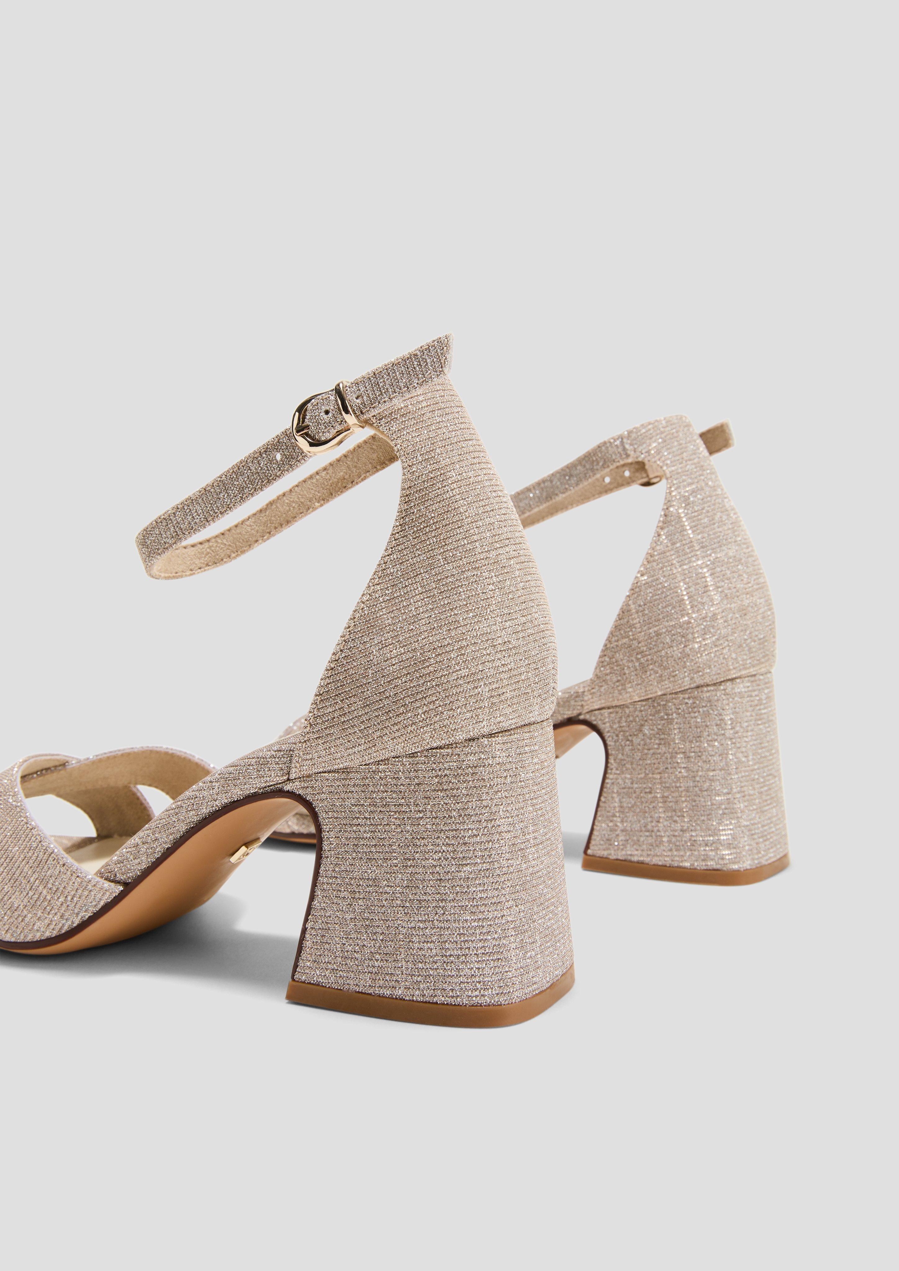 Sandalen in 445 & 341