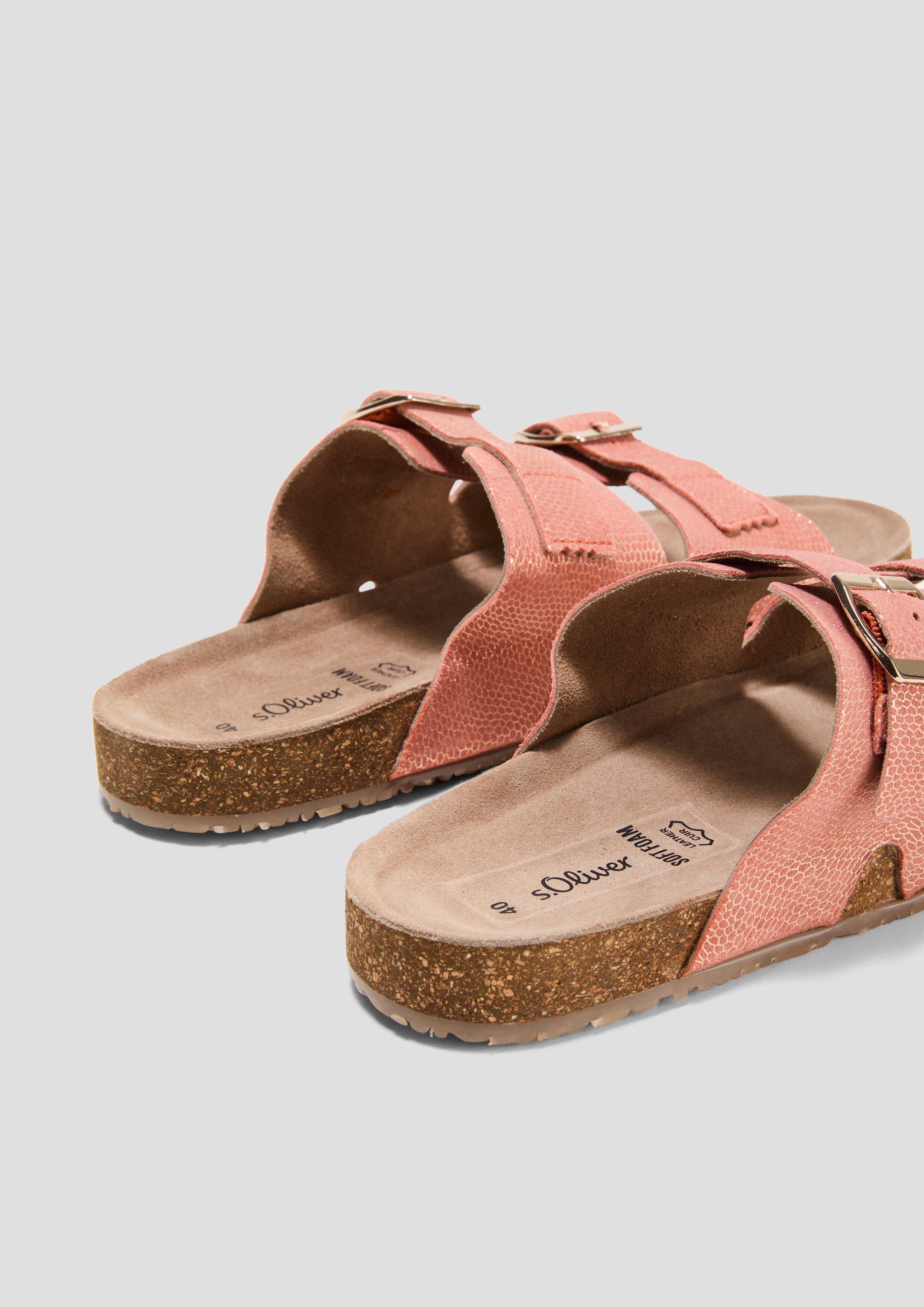 Pantoletten in 567, 001, 098 & 410