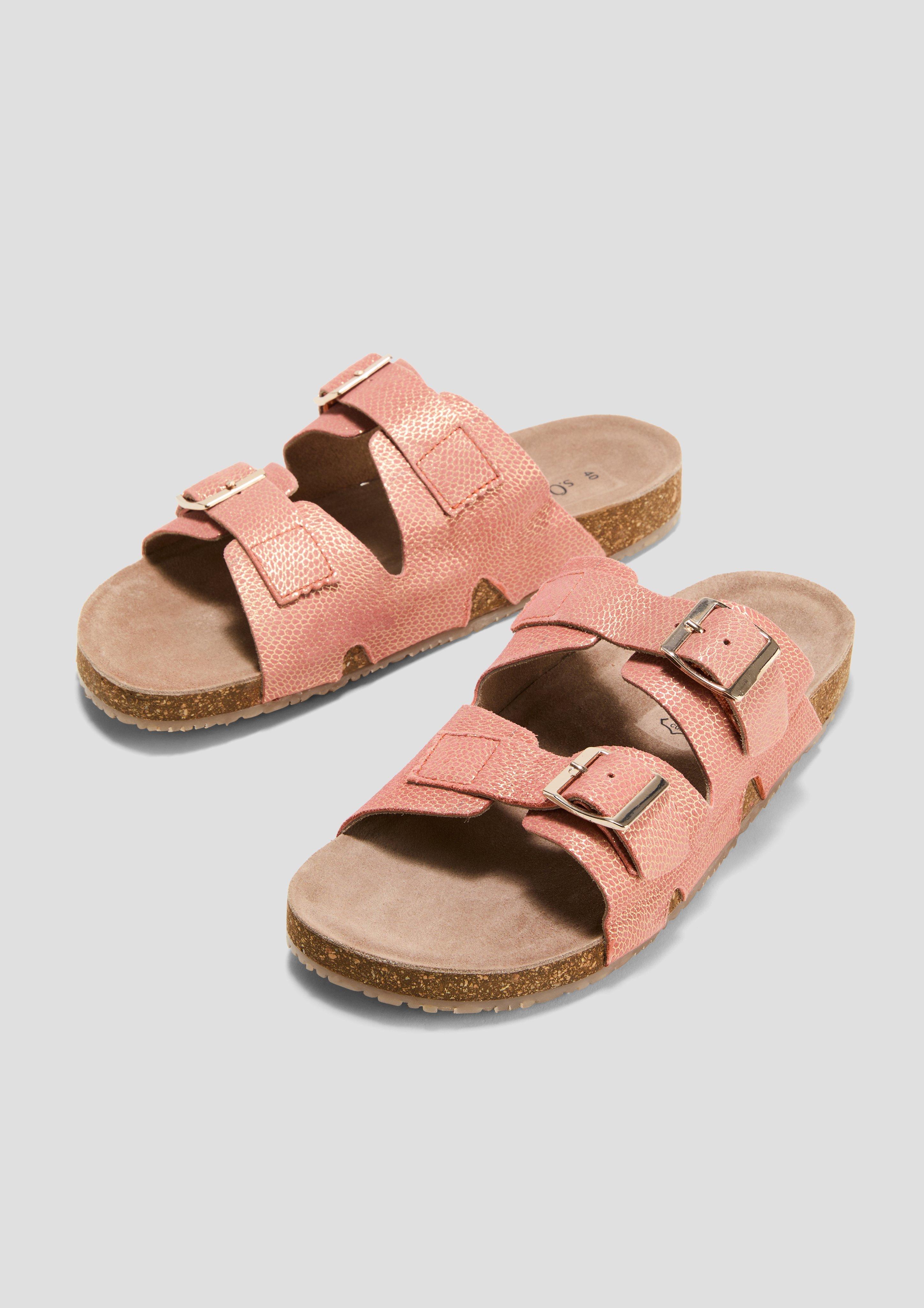 Pantoletten in 567, 001, 098 & 410