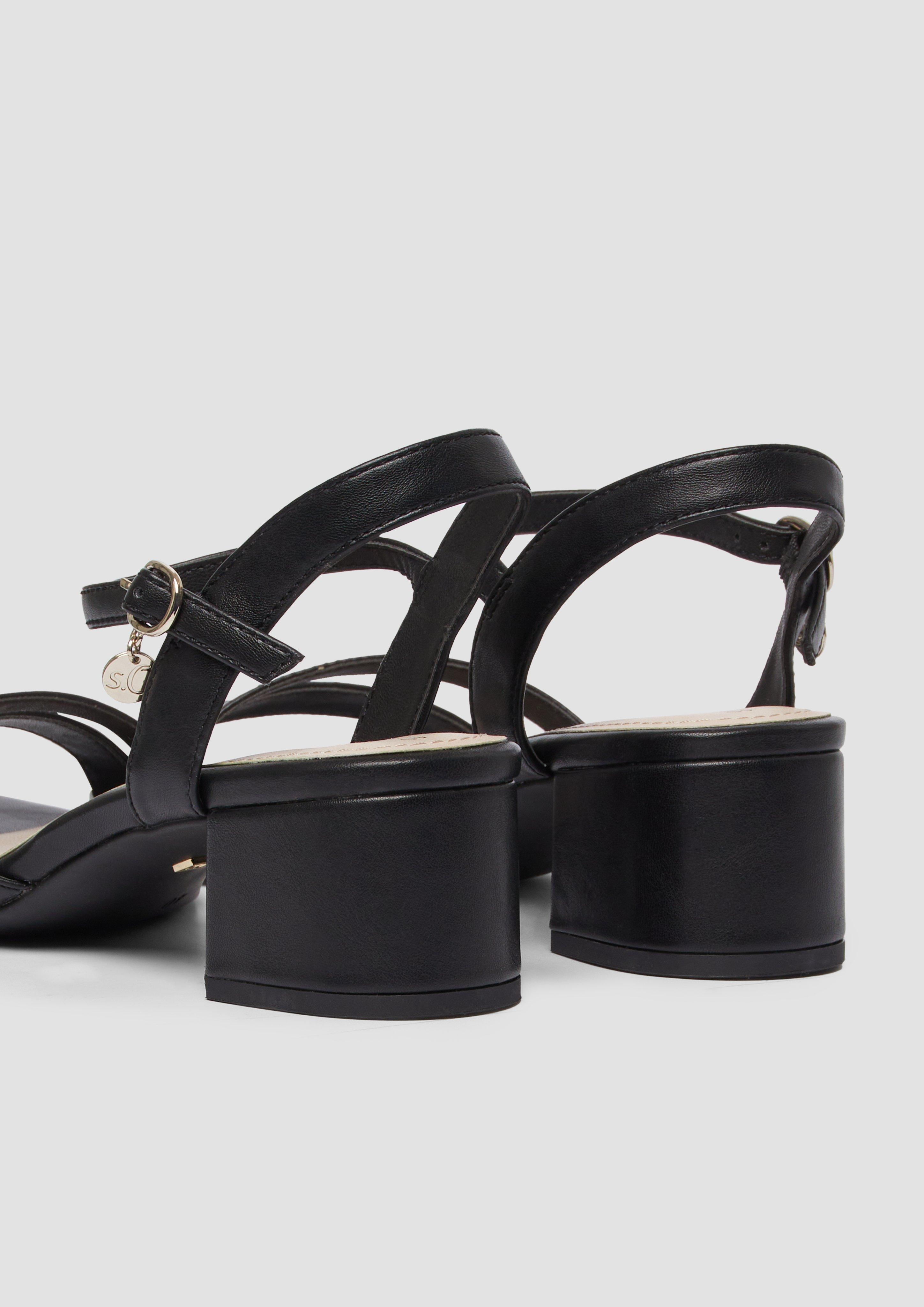 Sandalen in 001, 410 & 110