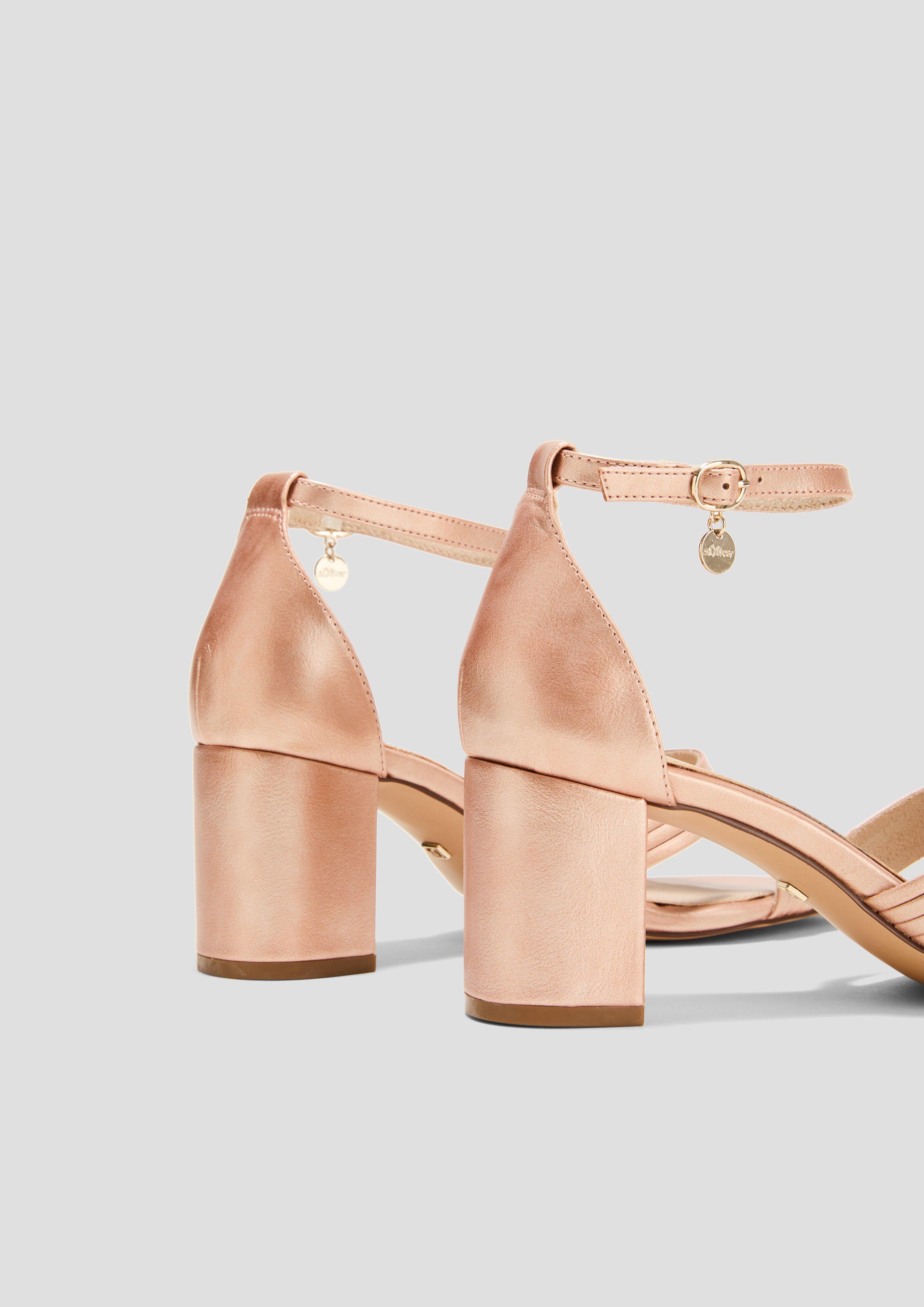 Sandalen in 599 & 462