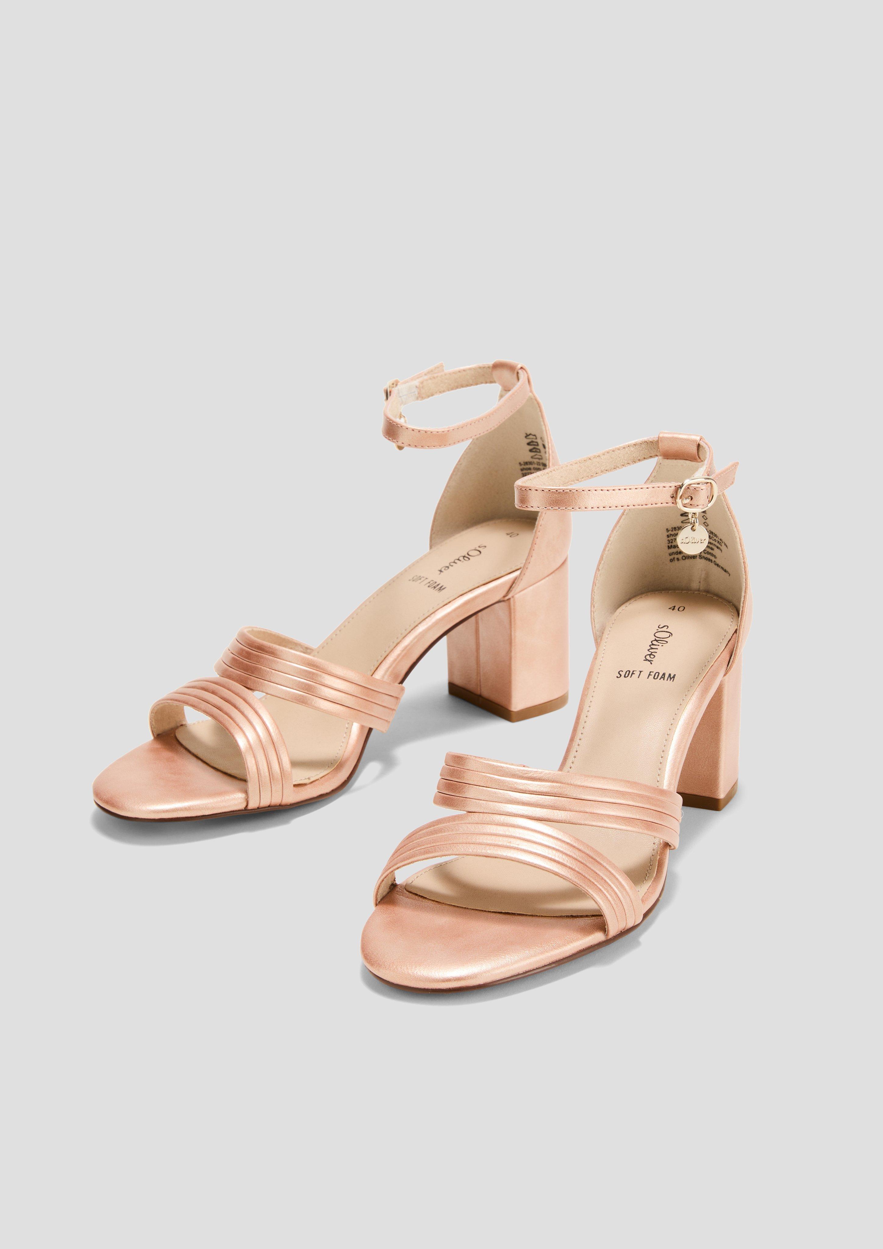 Sandalen in 599 & 462