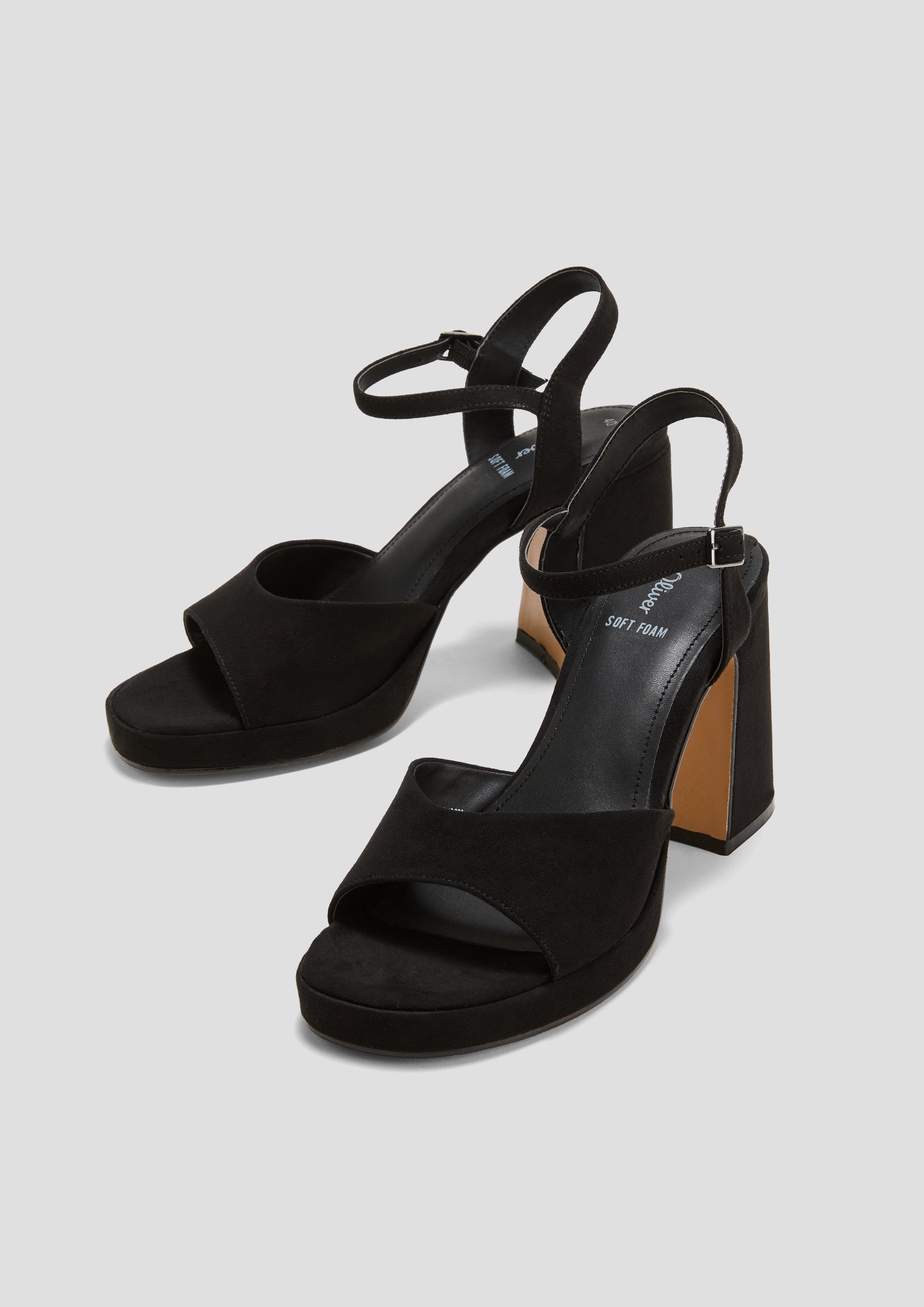 Sandalen in 001, 512 & 800