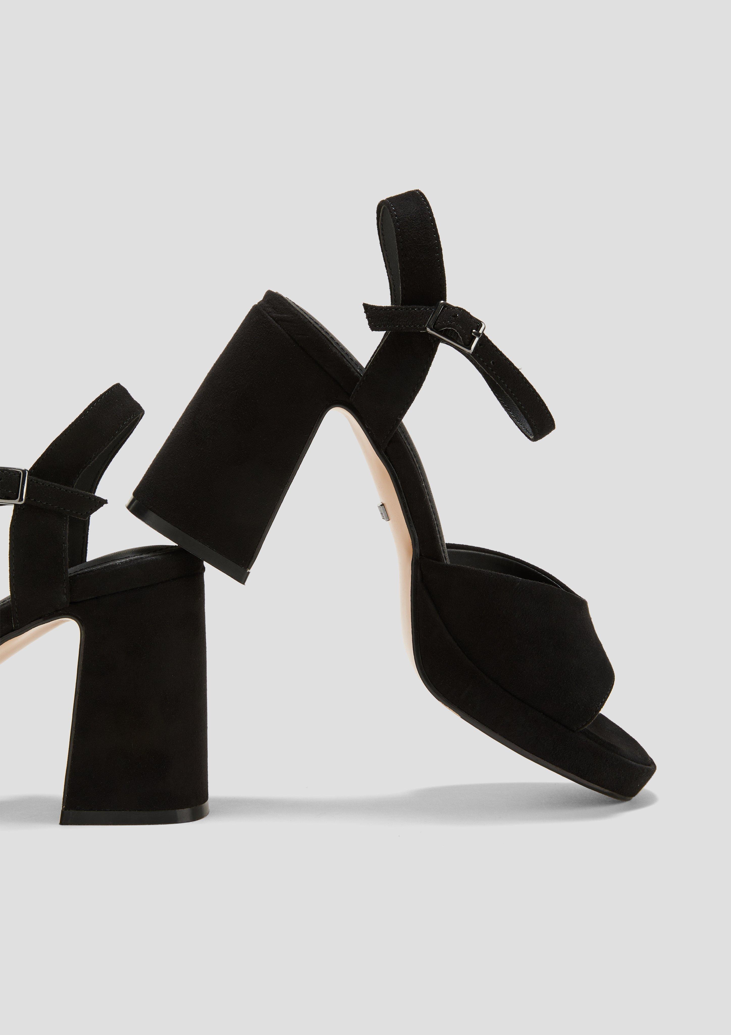 s.Oliver Sandalen mit Blockabsatz und Riemchen