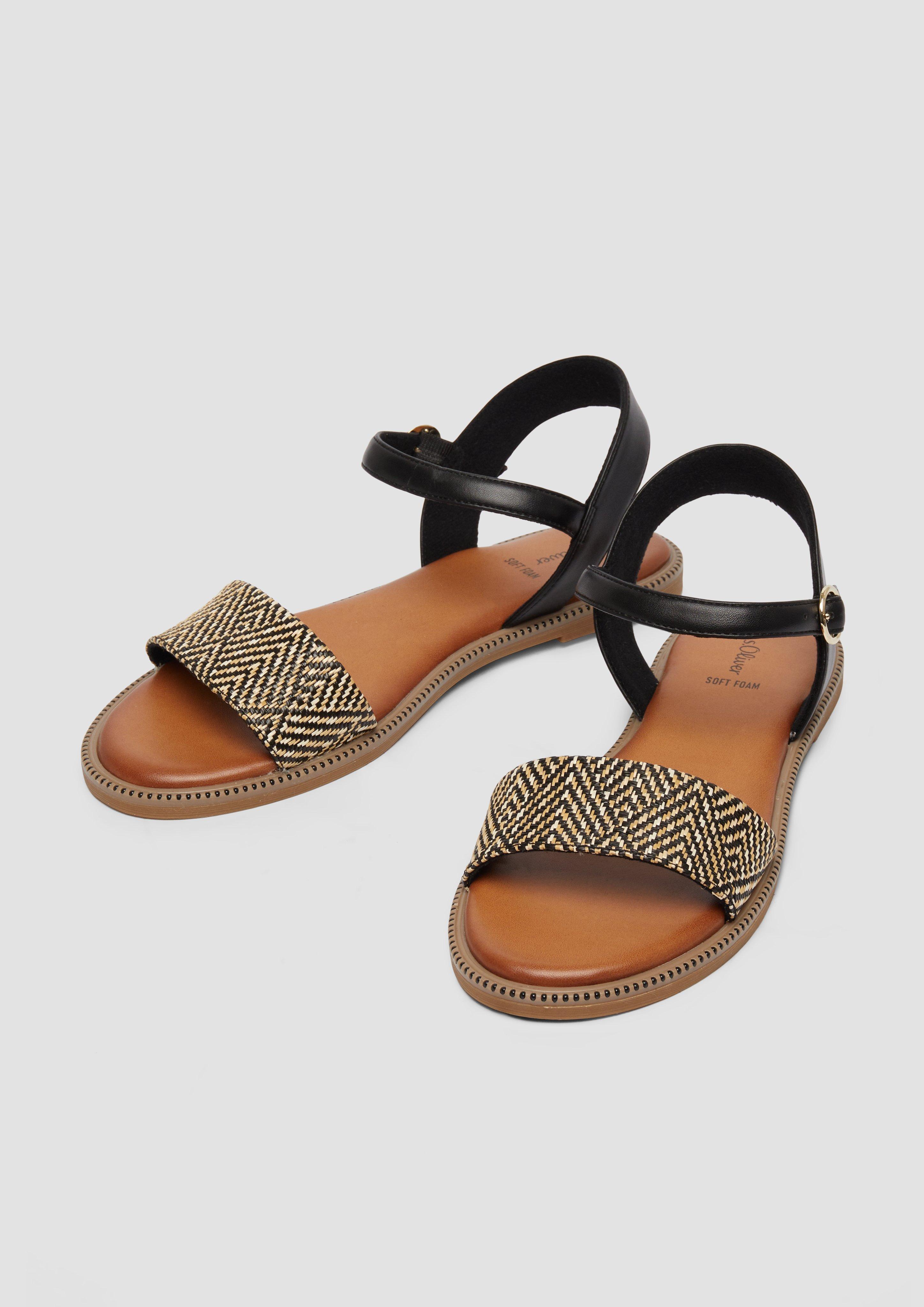 Sandalen in 001, 497, 532 & 907