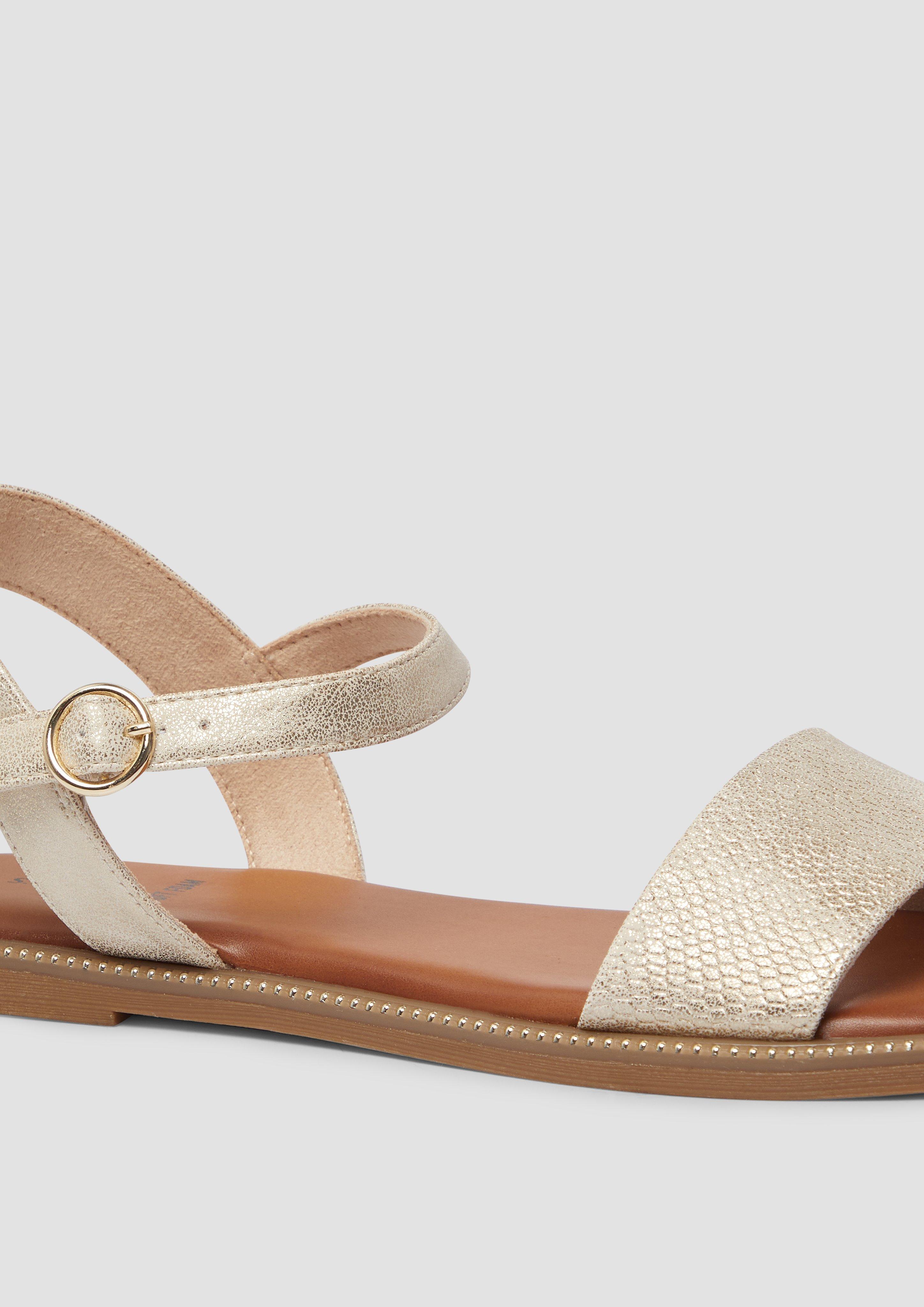 Sandali in 497, 001, 532 & 907