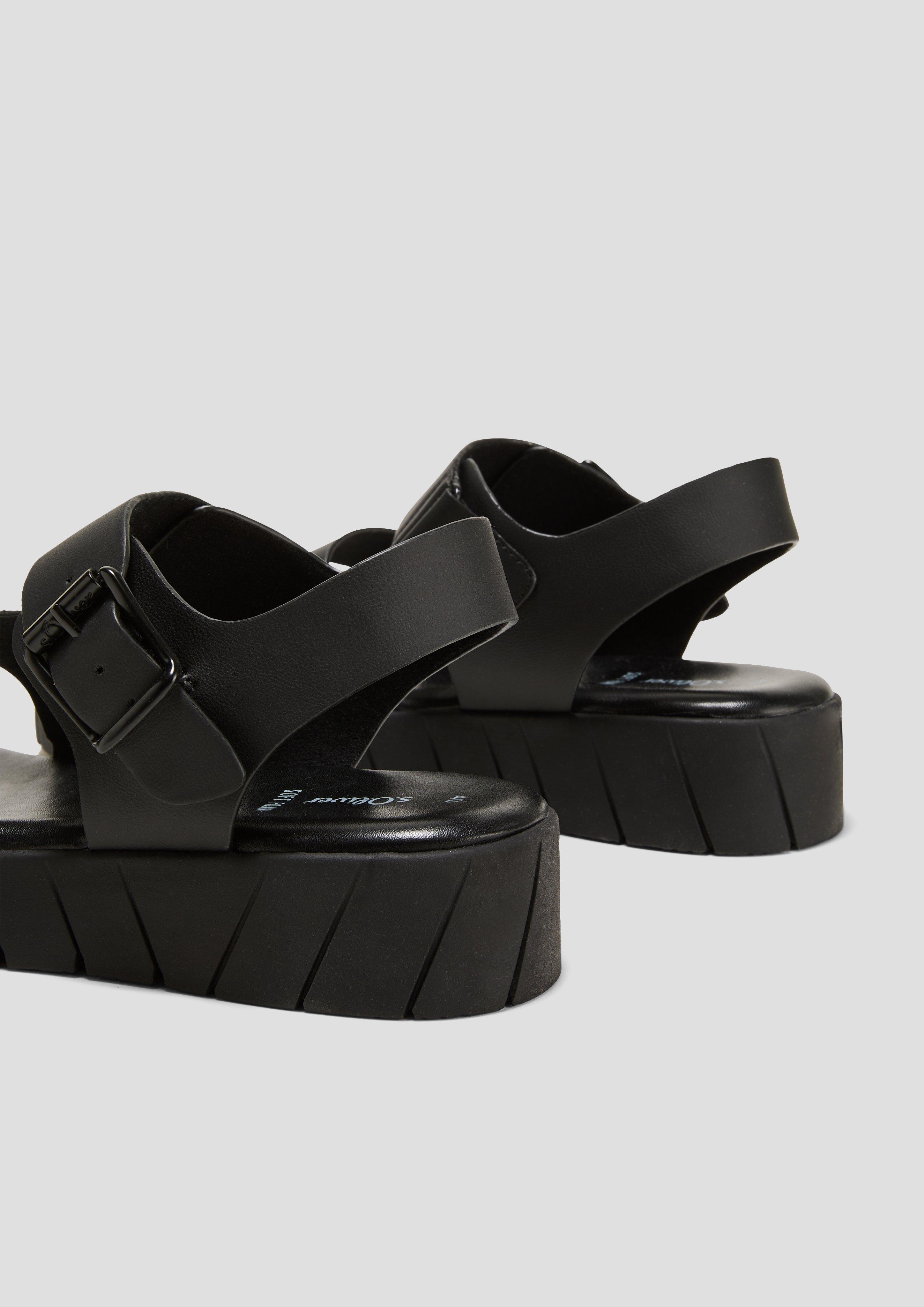 Sandali in 001, 400, 1A8 & 907