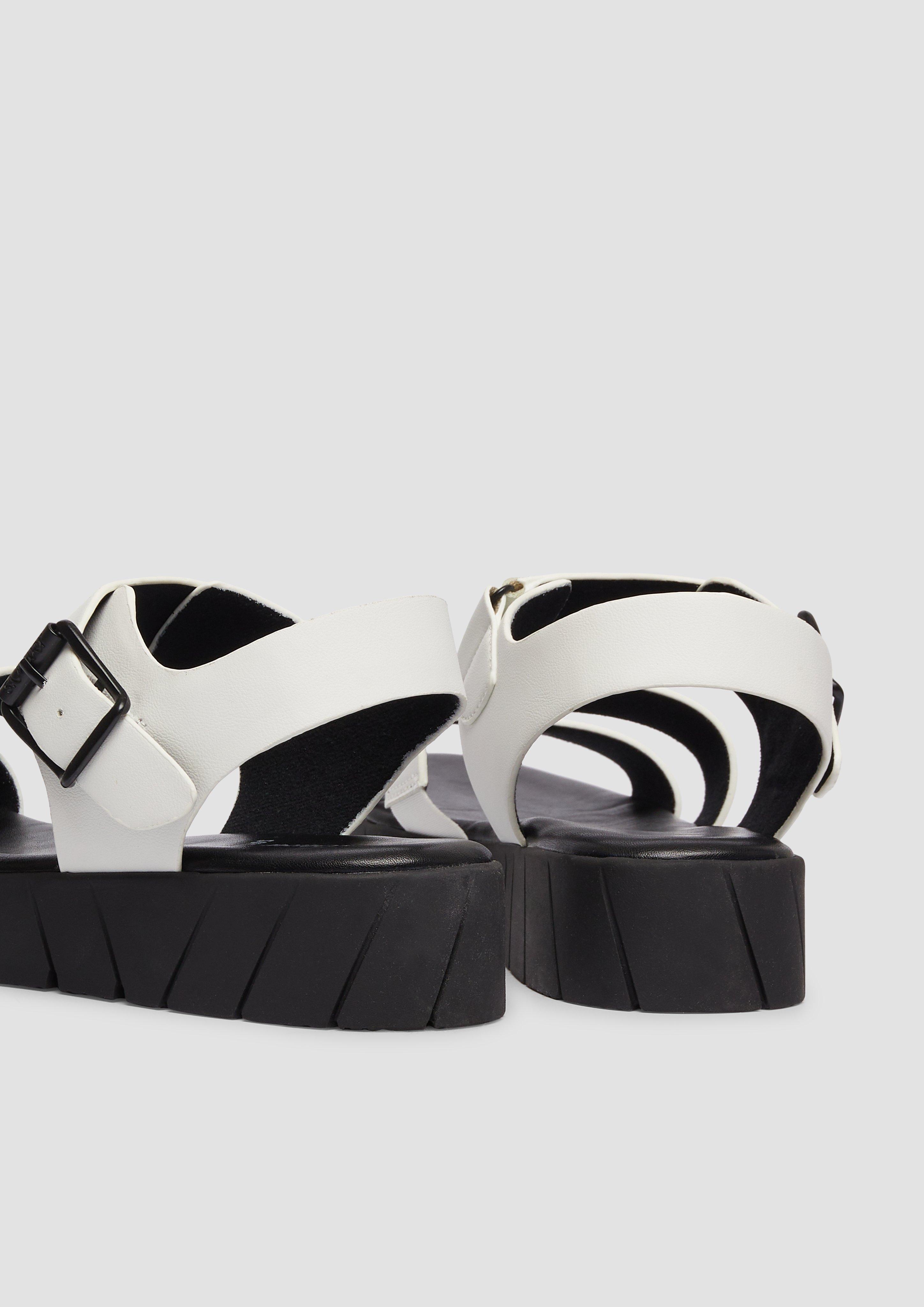 Sandali in 1A8, 001, 400 & 907