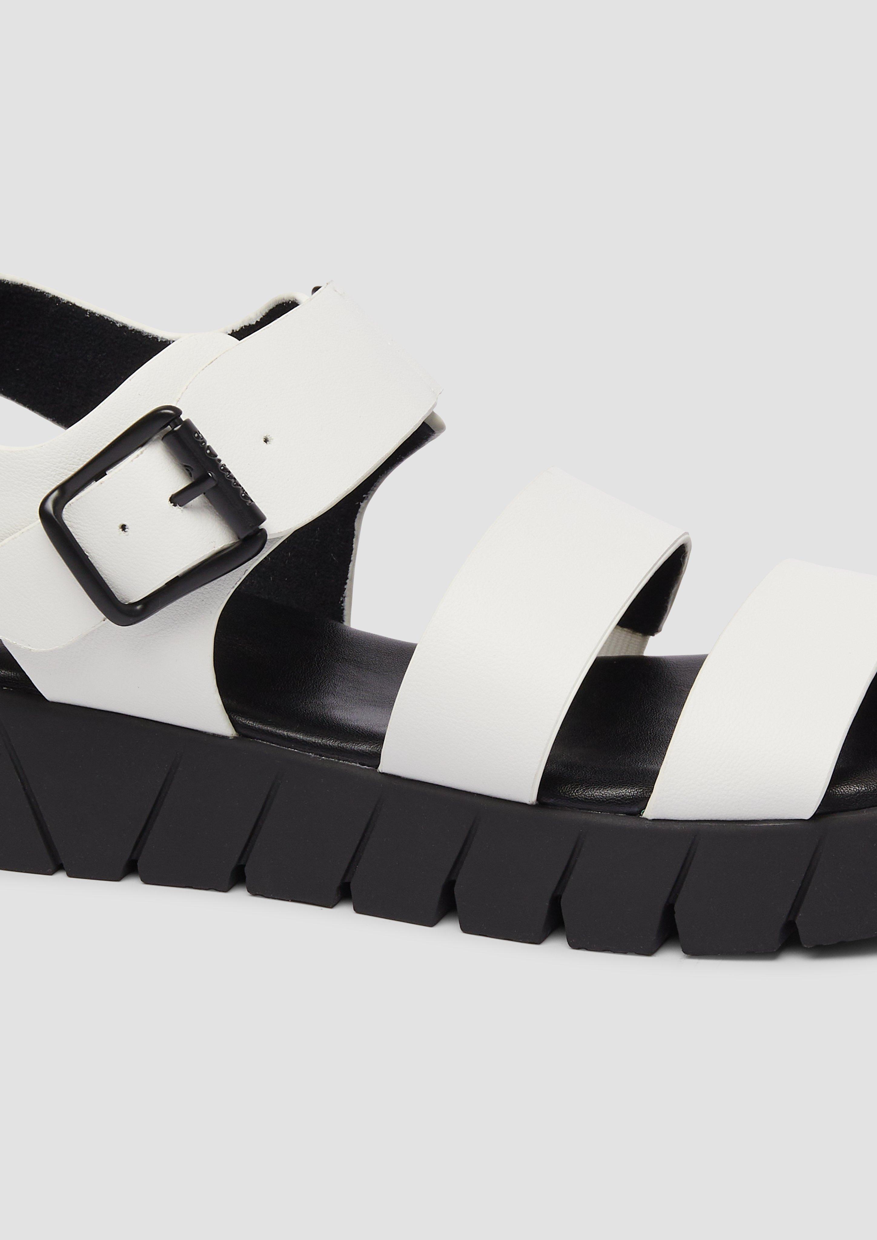 Sandali in 1A8, 001, 400 & 907