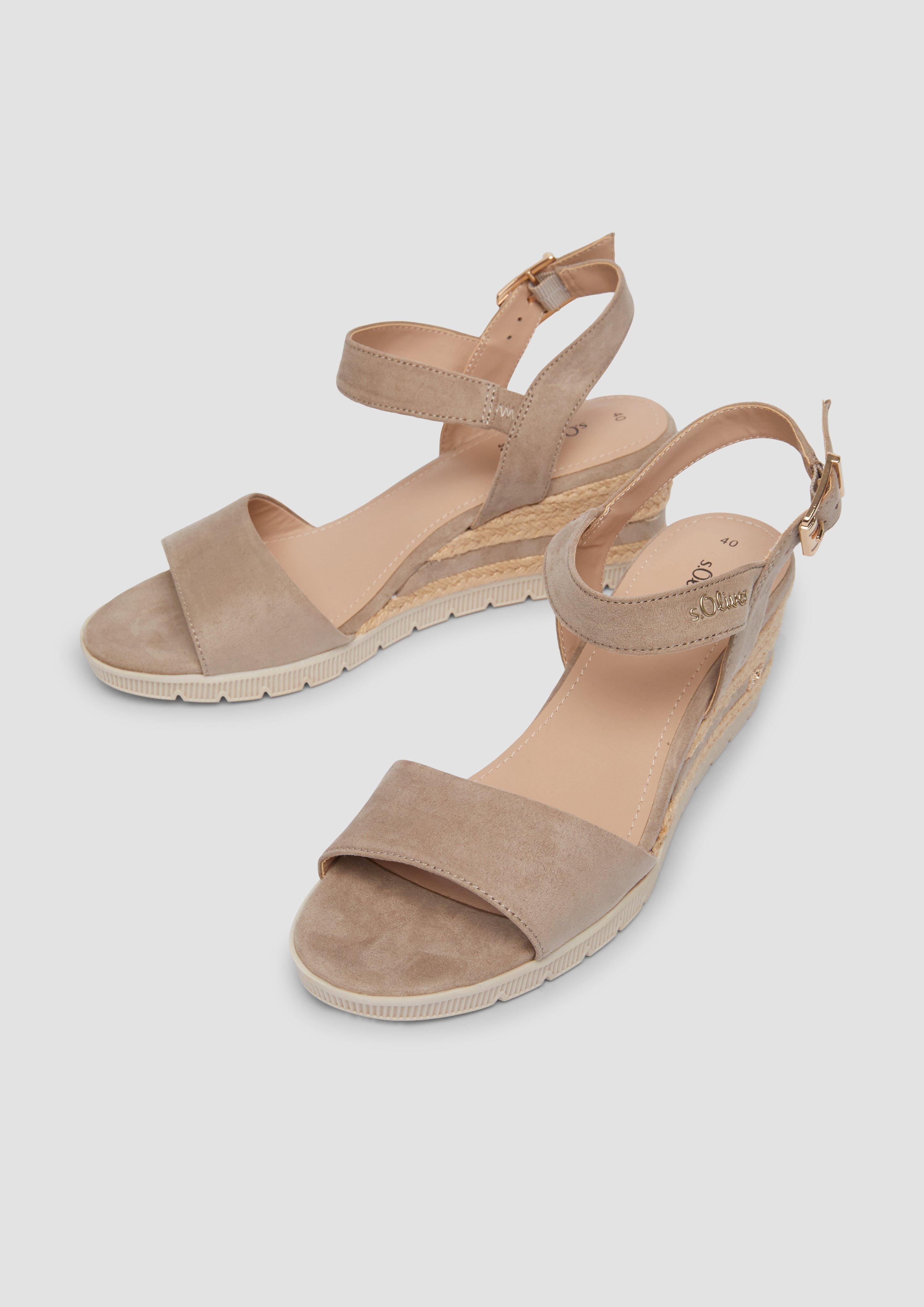 Sandalen in 345, 512, 728 & 805