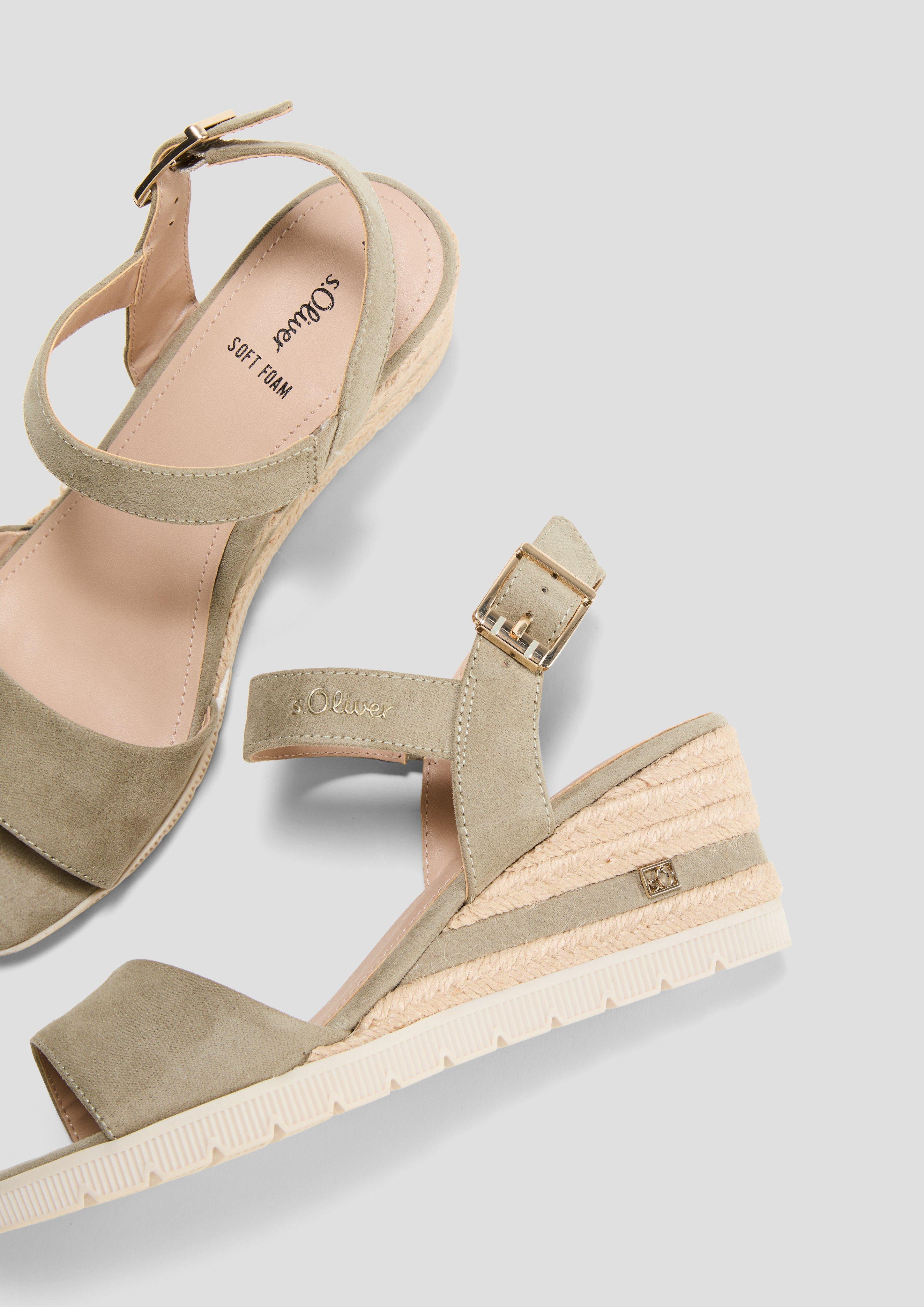 s.Oliver Sandalen mit Logo-Details und Dornschließe