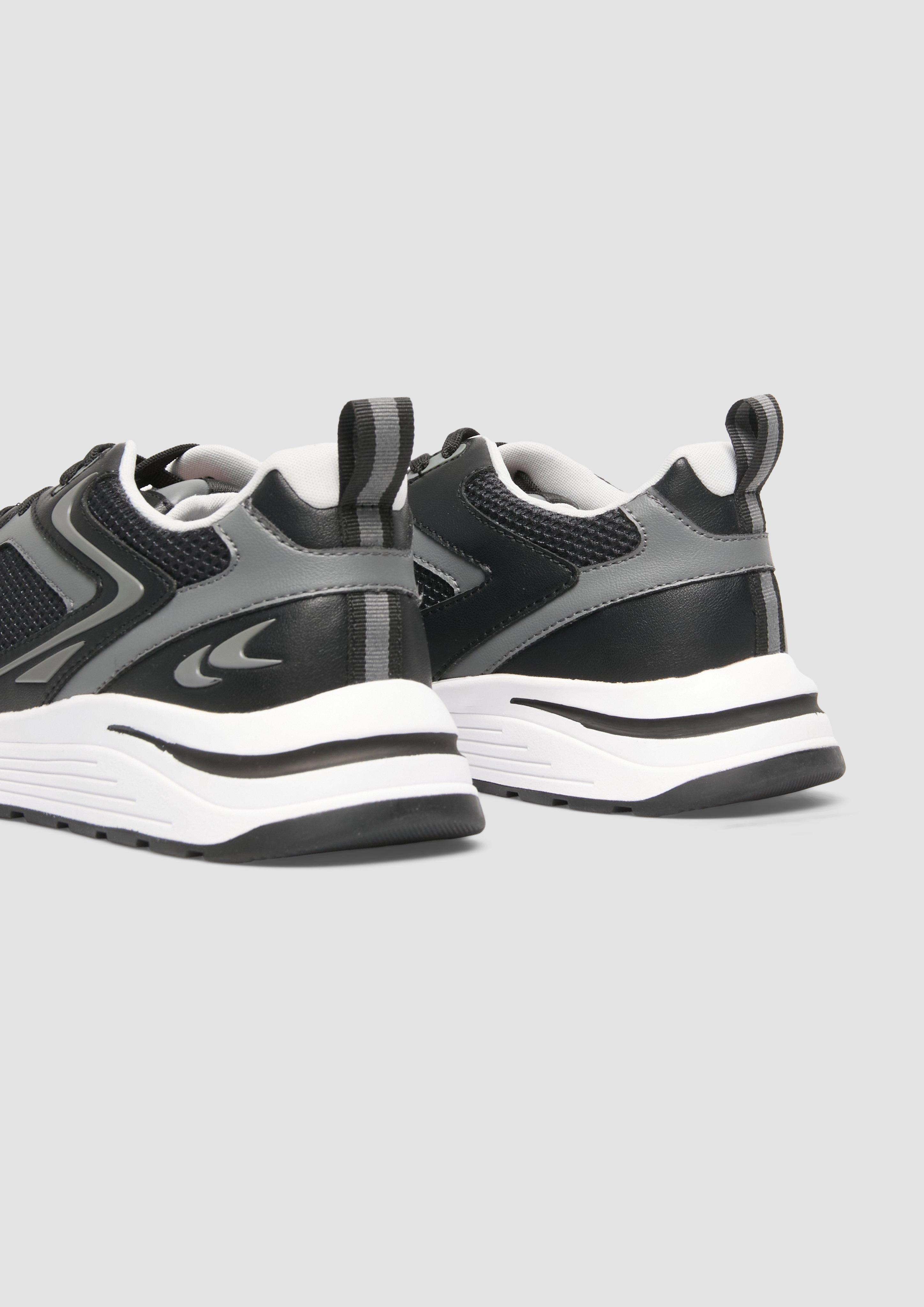 Čevlji z vezalkami in 098, 219 & 110