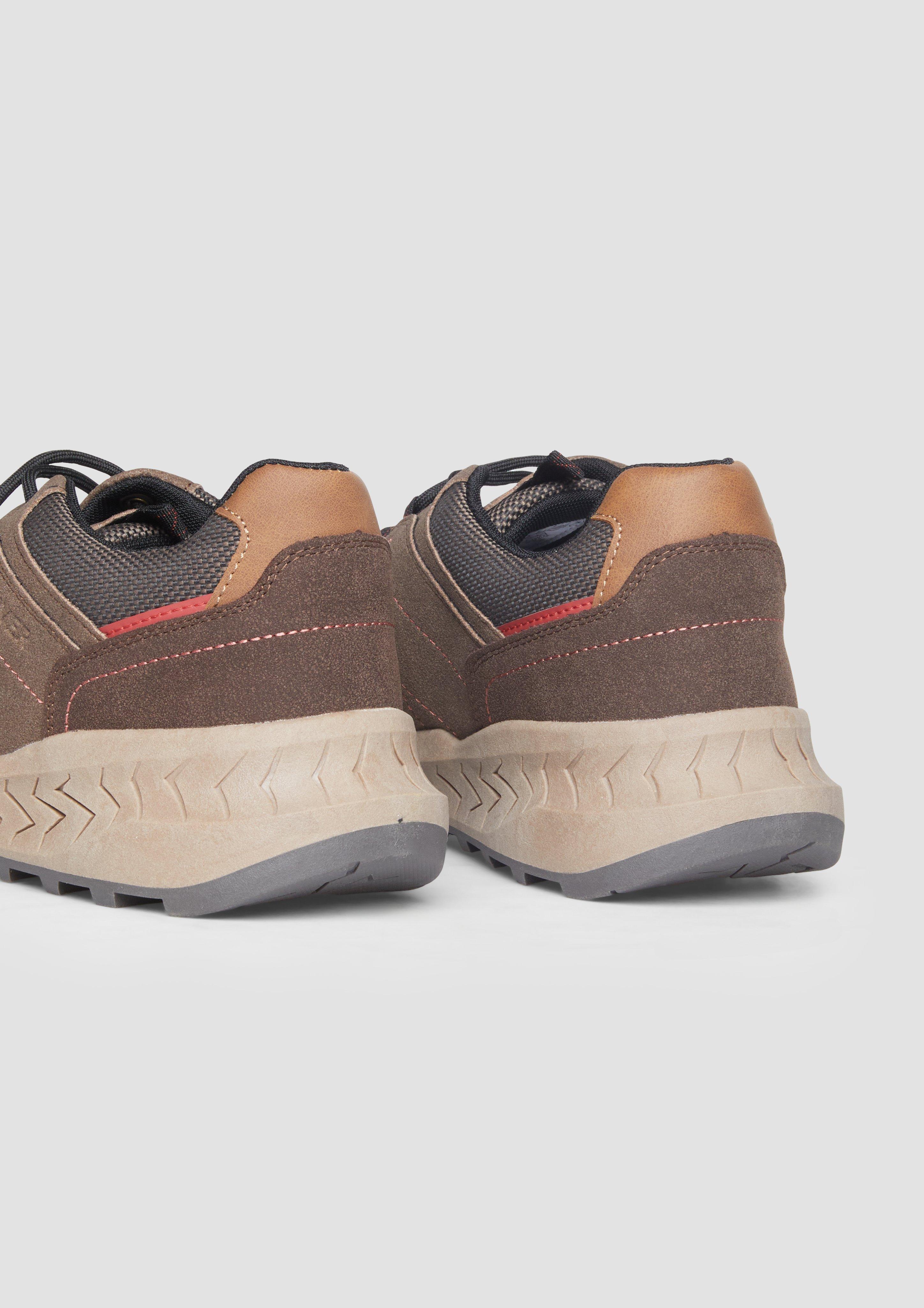 Souliers à lacets in 339 & 098