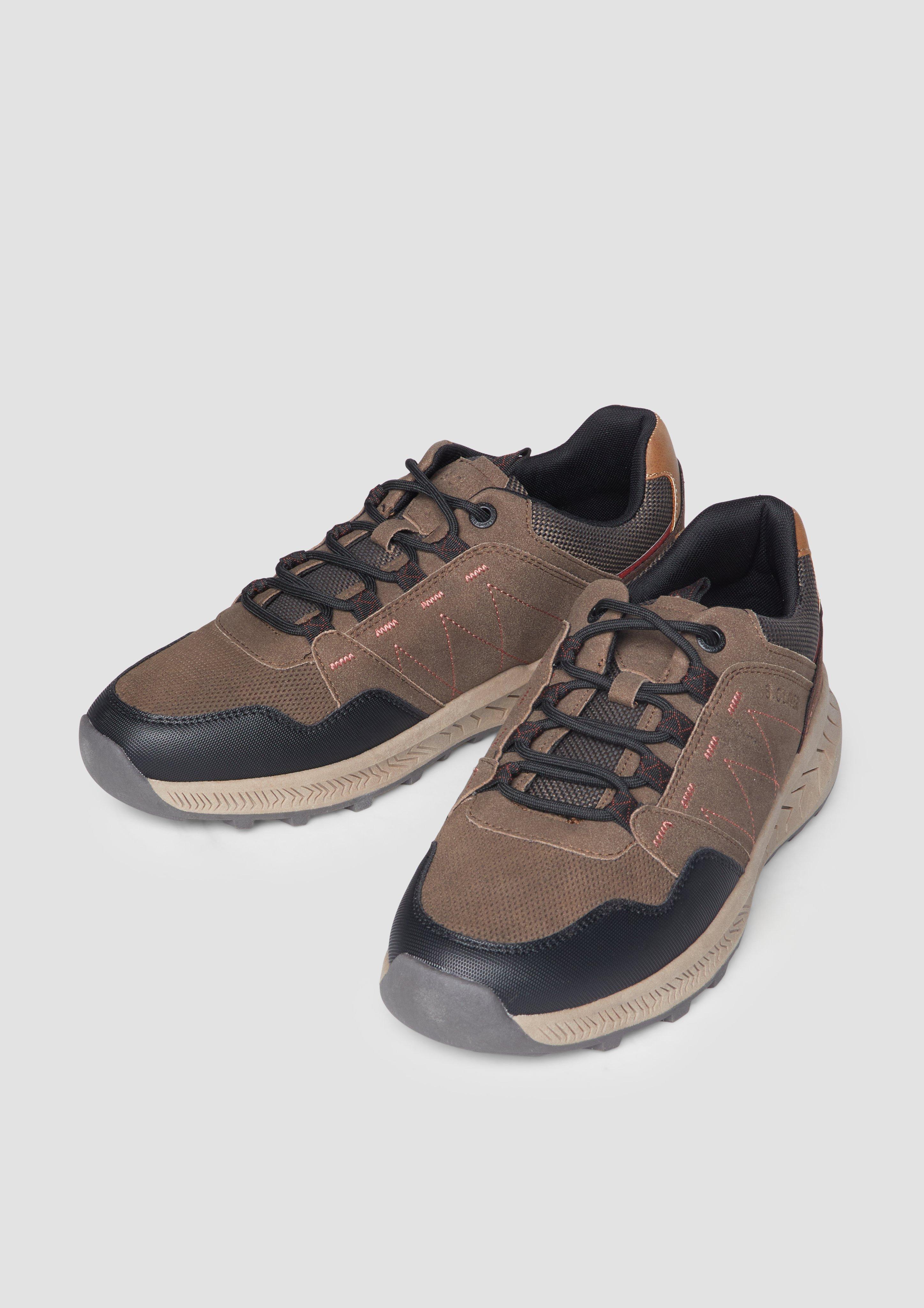 Souliers à lacets in 339 & 098