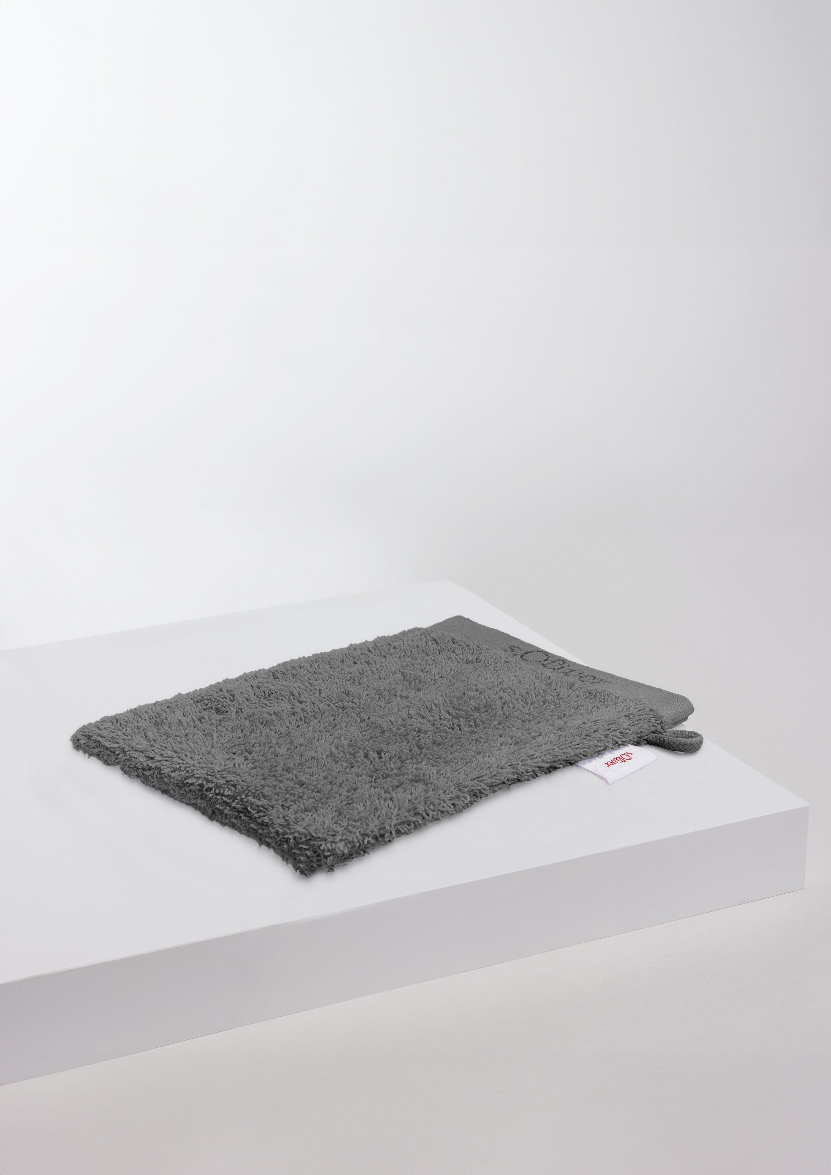 Gant de toilette in 800, 350, 750, 850, 400, 380, 680, 200, 300, 550, 880, 650, 600, 700, 500, 770, 330, 440 & 660