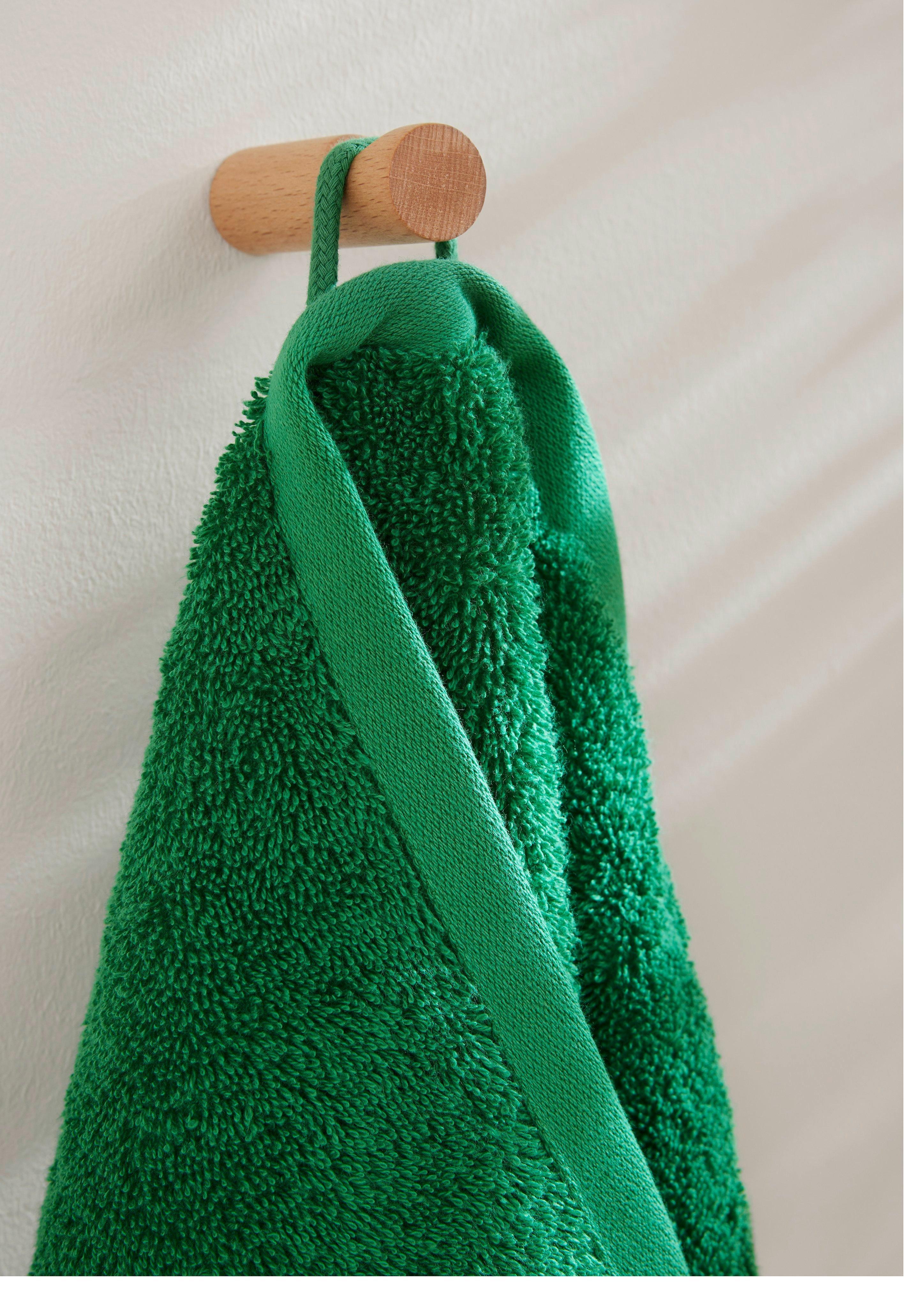 Handdoek in 700, 350, 800, 400, 850, 750, 550, 200, 380, 900, 500, 600, 650, 880, 300, 440, 660, 330 & 770