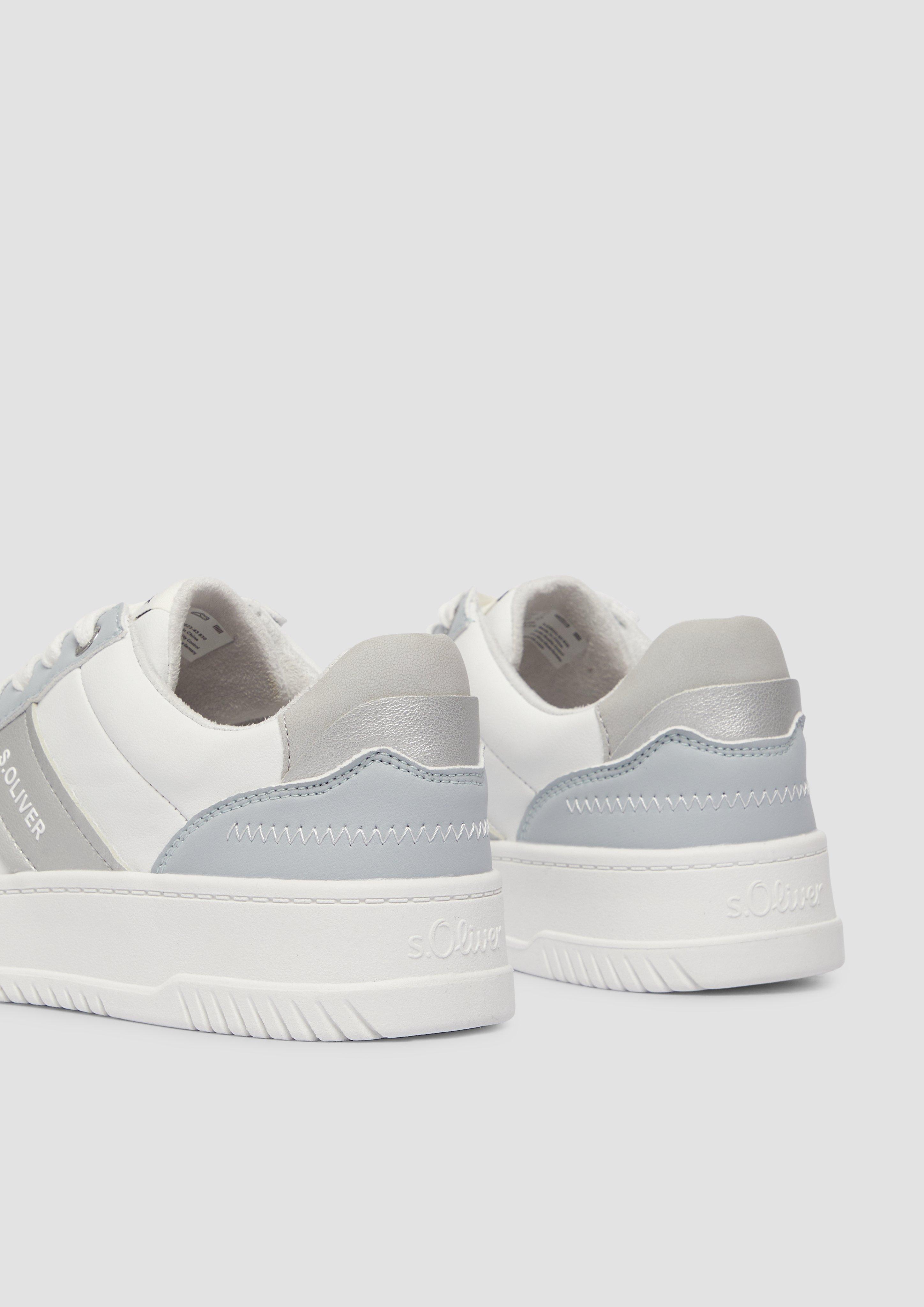 Souliers à lacets in 830, 639, 098, 410, 468 & 01A