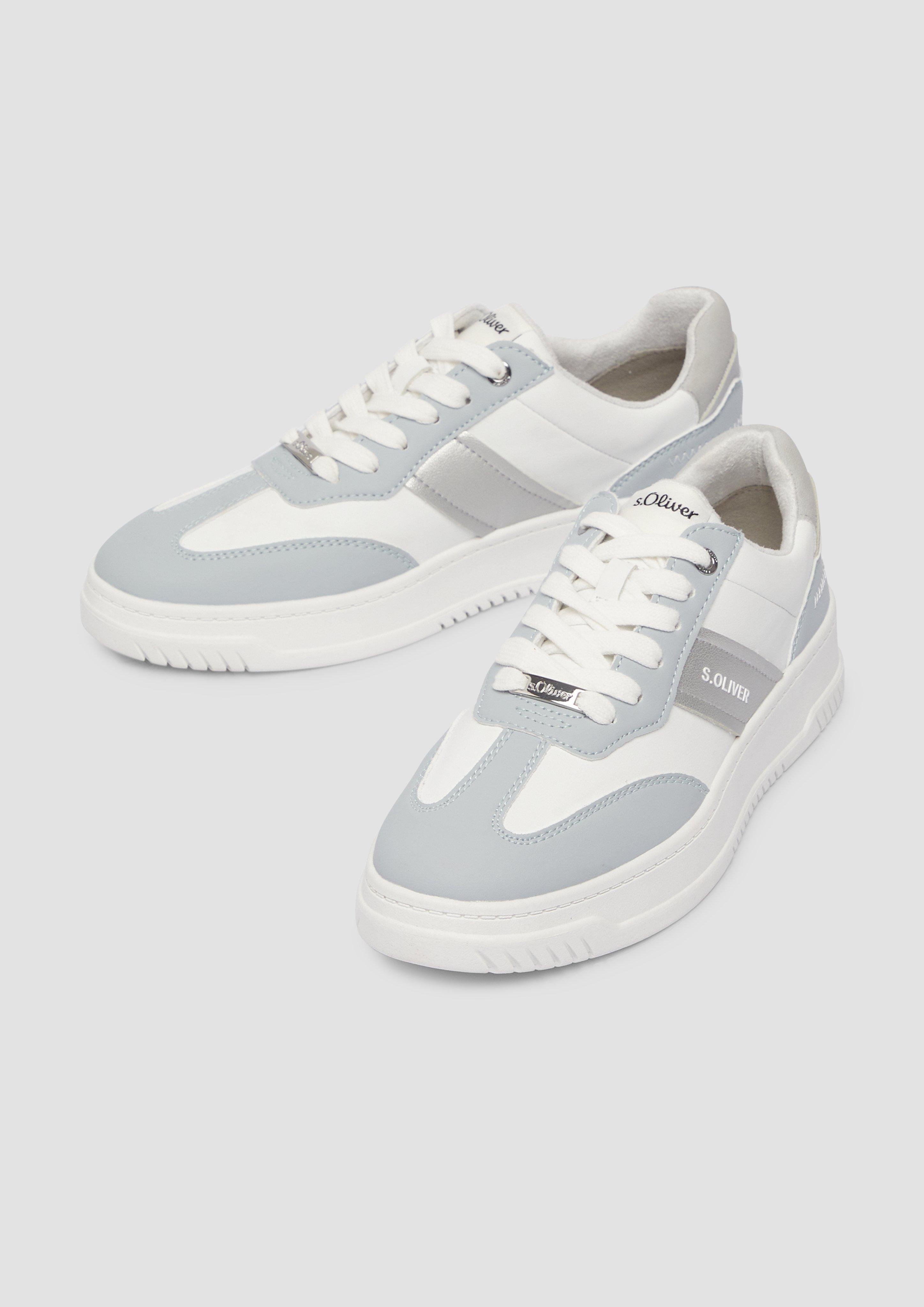 Souliers à lacets in 830, 639, 098, 410, 468 & 01A