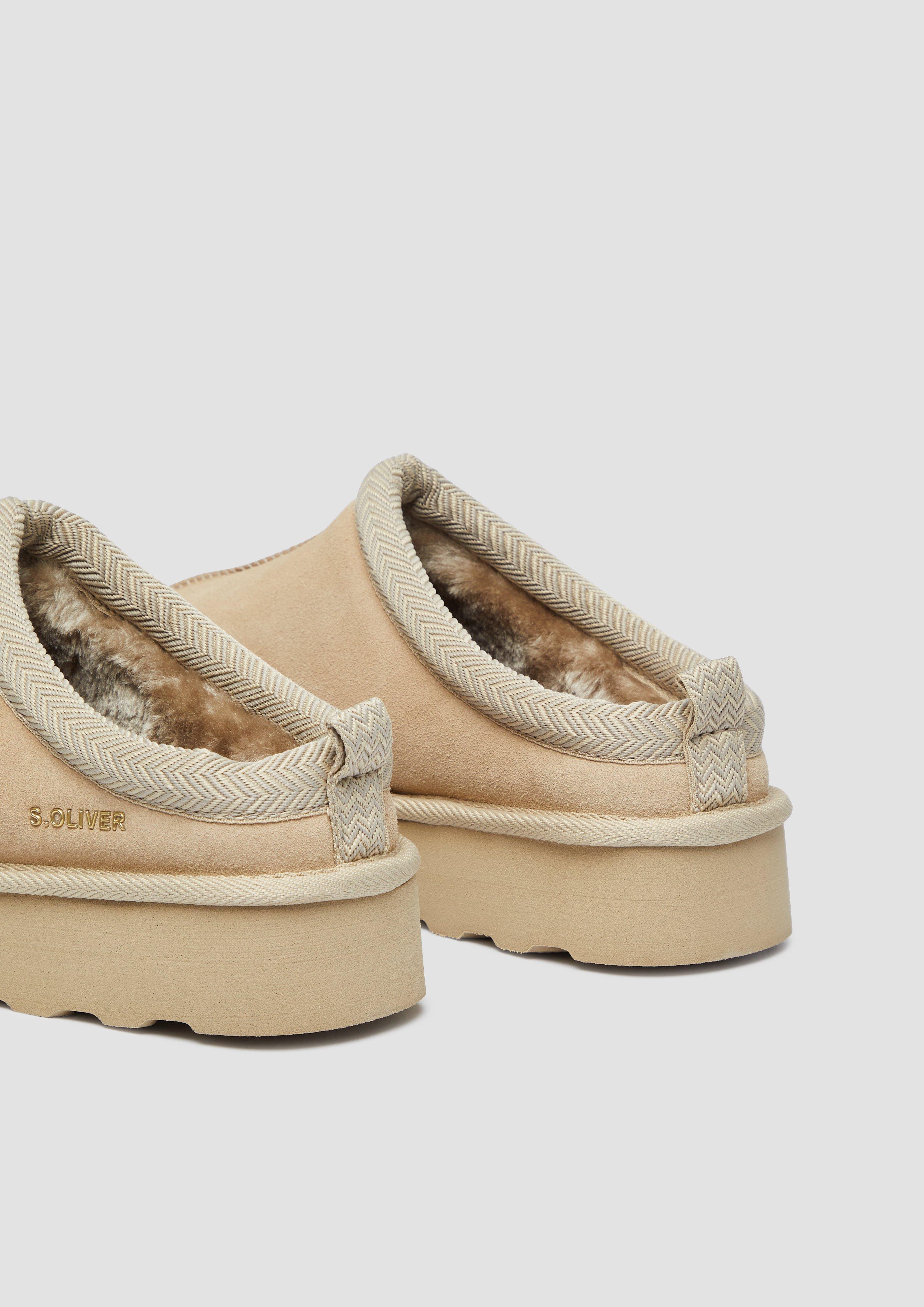 Pantoletten in 4A0, 710, 216, 345, 907, 001 & 3A5