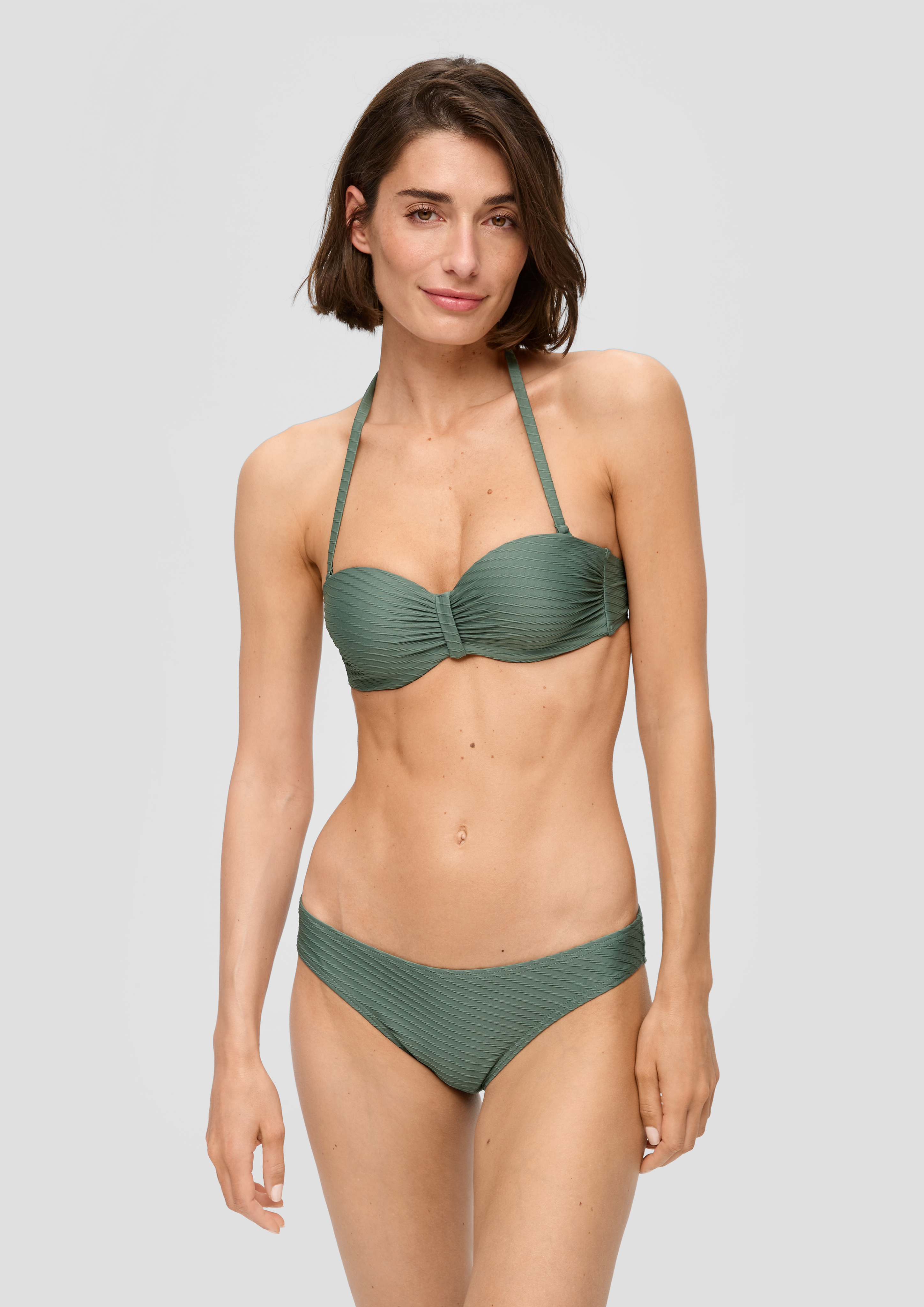 Bikini in 690 & 4215