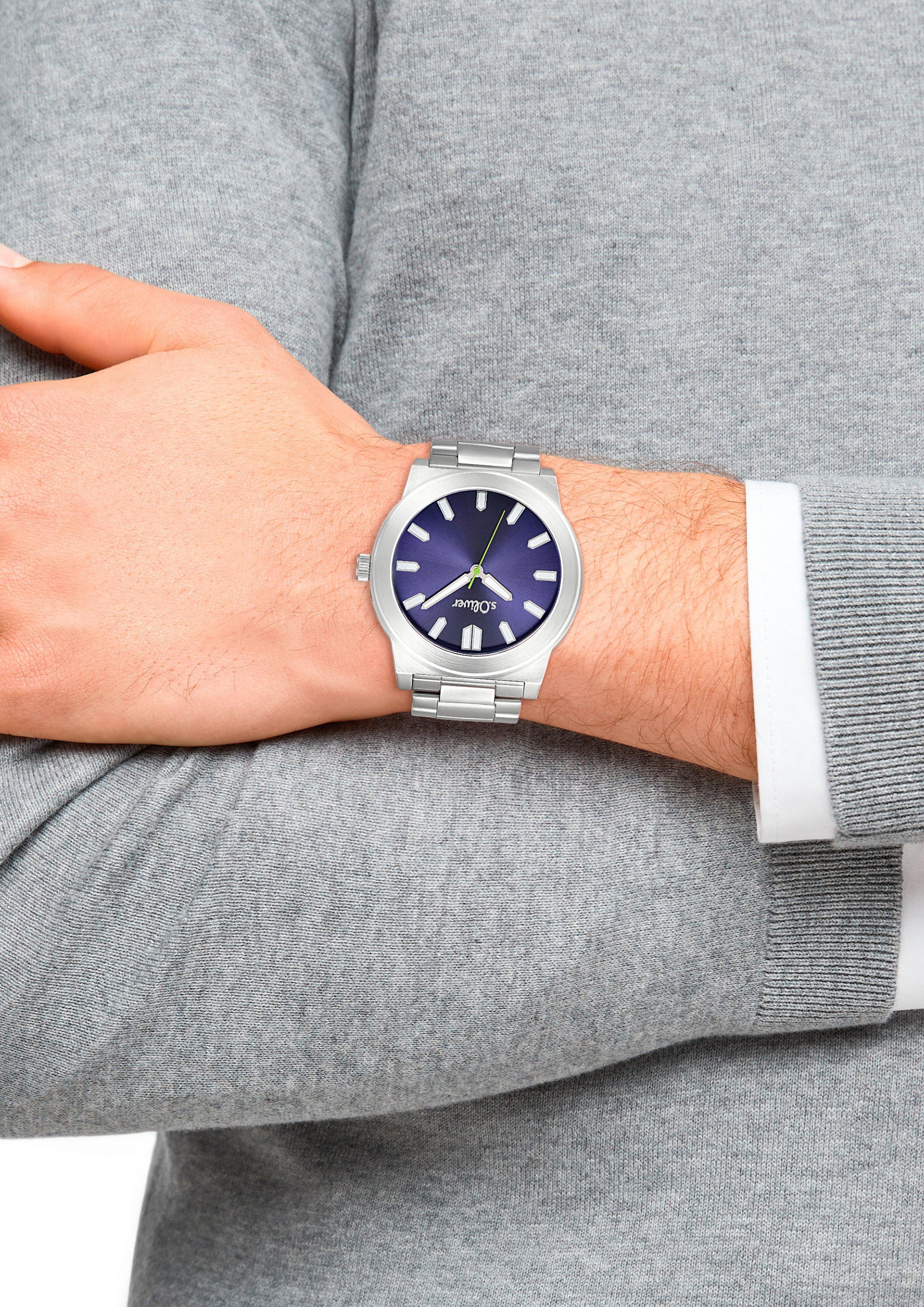 s.Oliver Silberne Armbanduhr mit Metallband