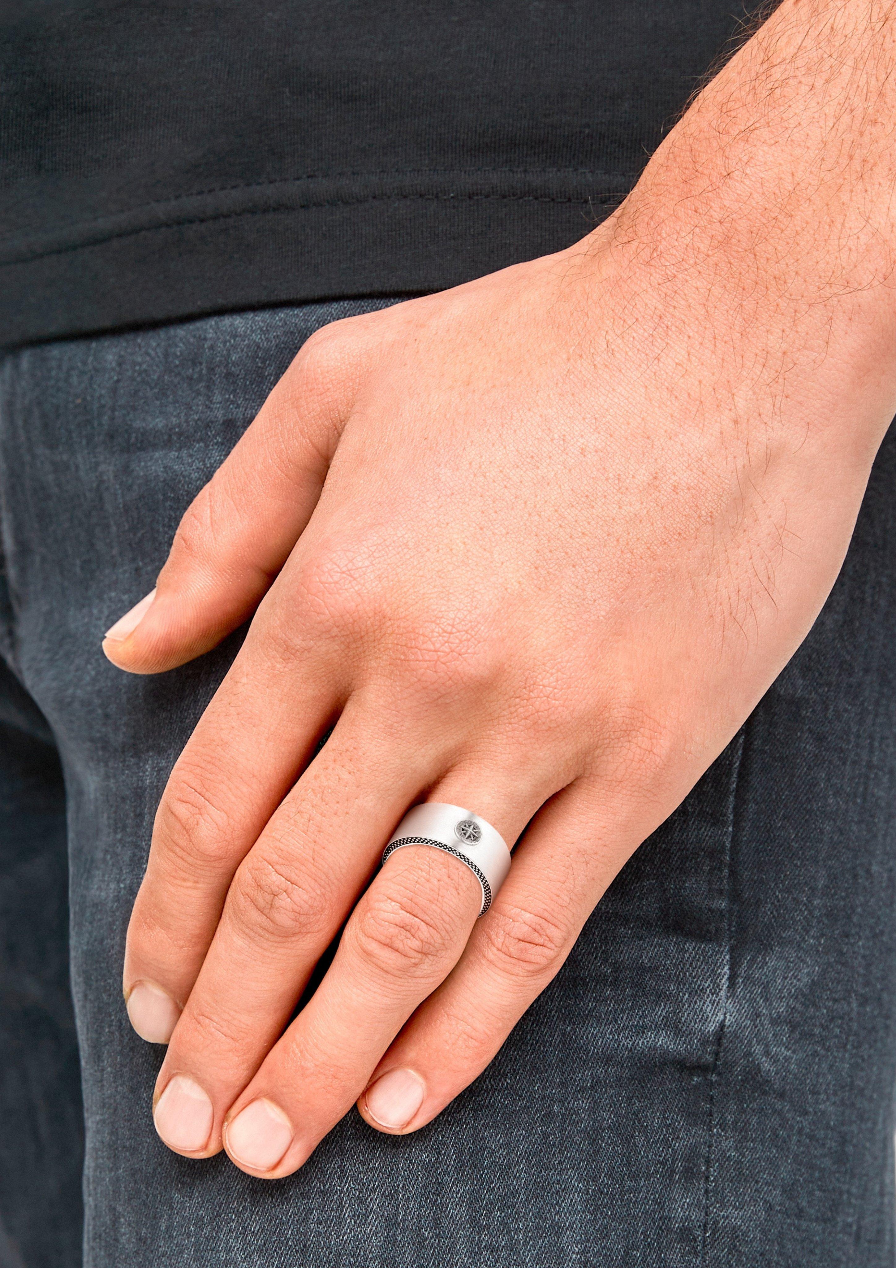 s.Oliver Breiter Ring mit Kompass-Detail