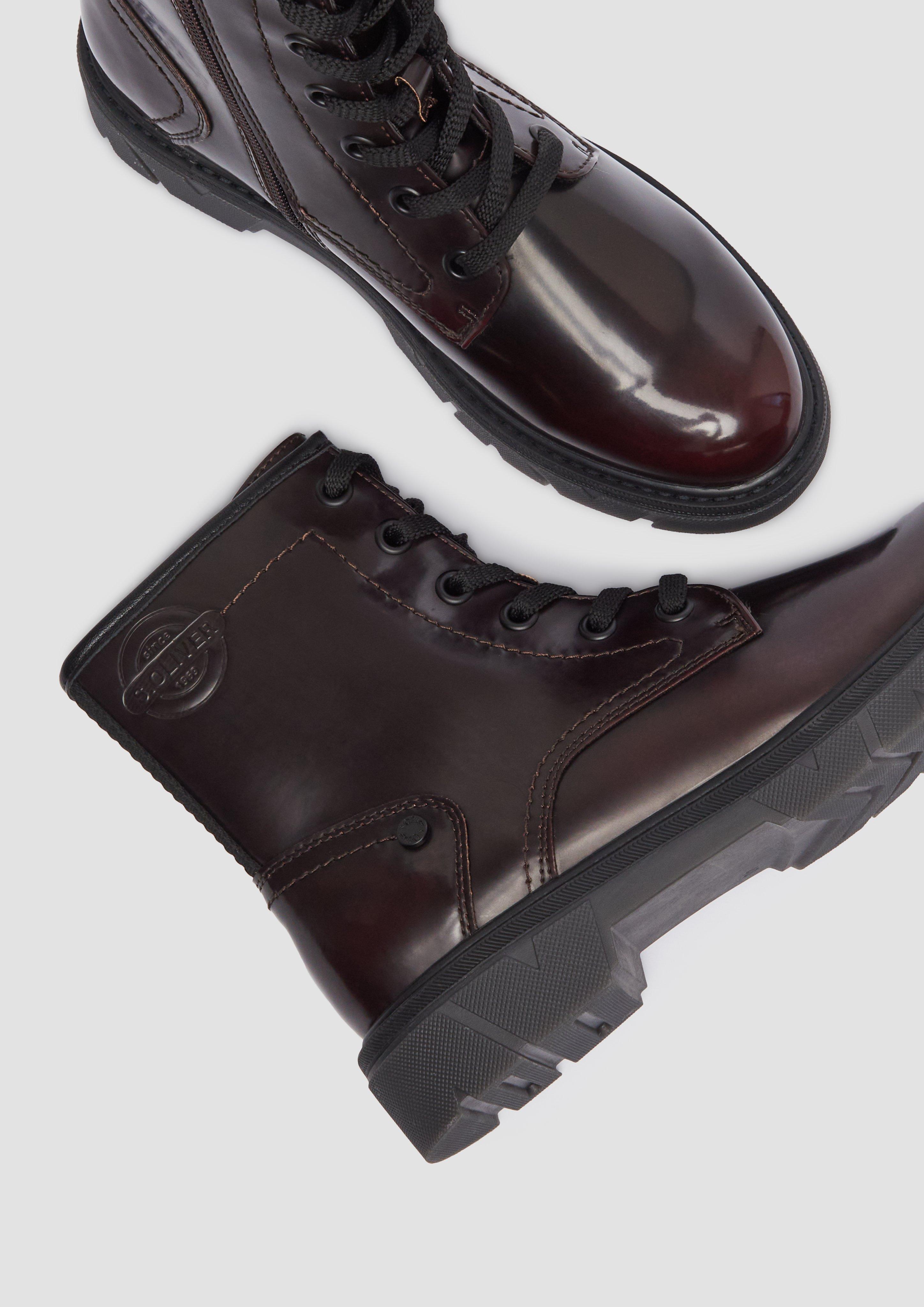 Stiefel in 549, 900, 022, 001 & 018