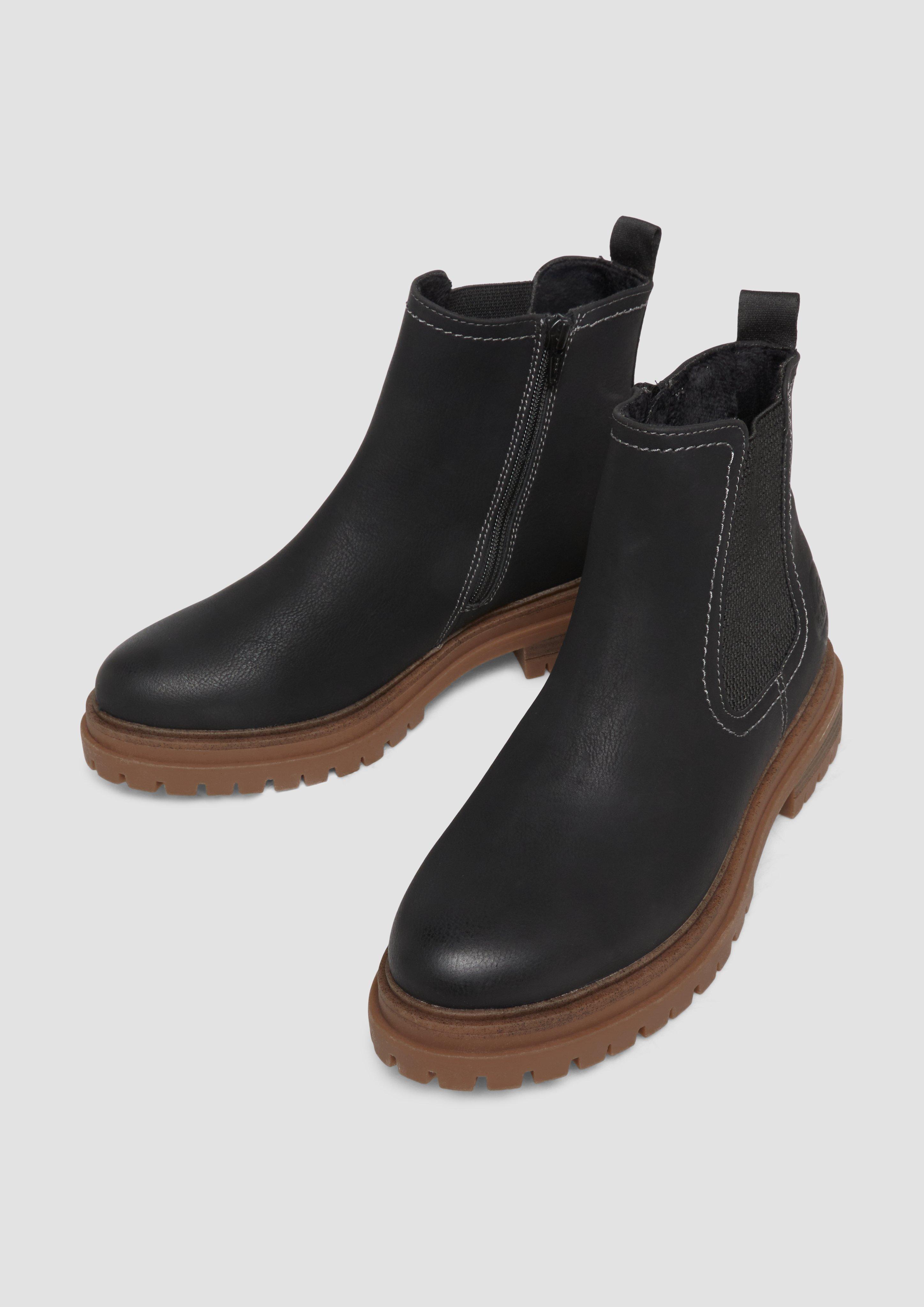 Stiefel in 001, 341, 022, 095, 304 & 216