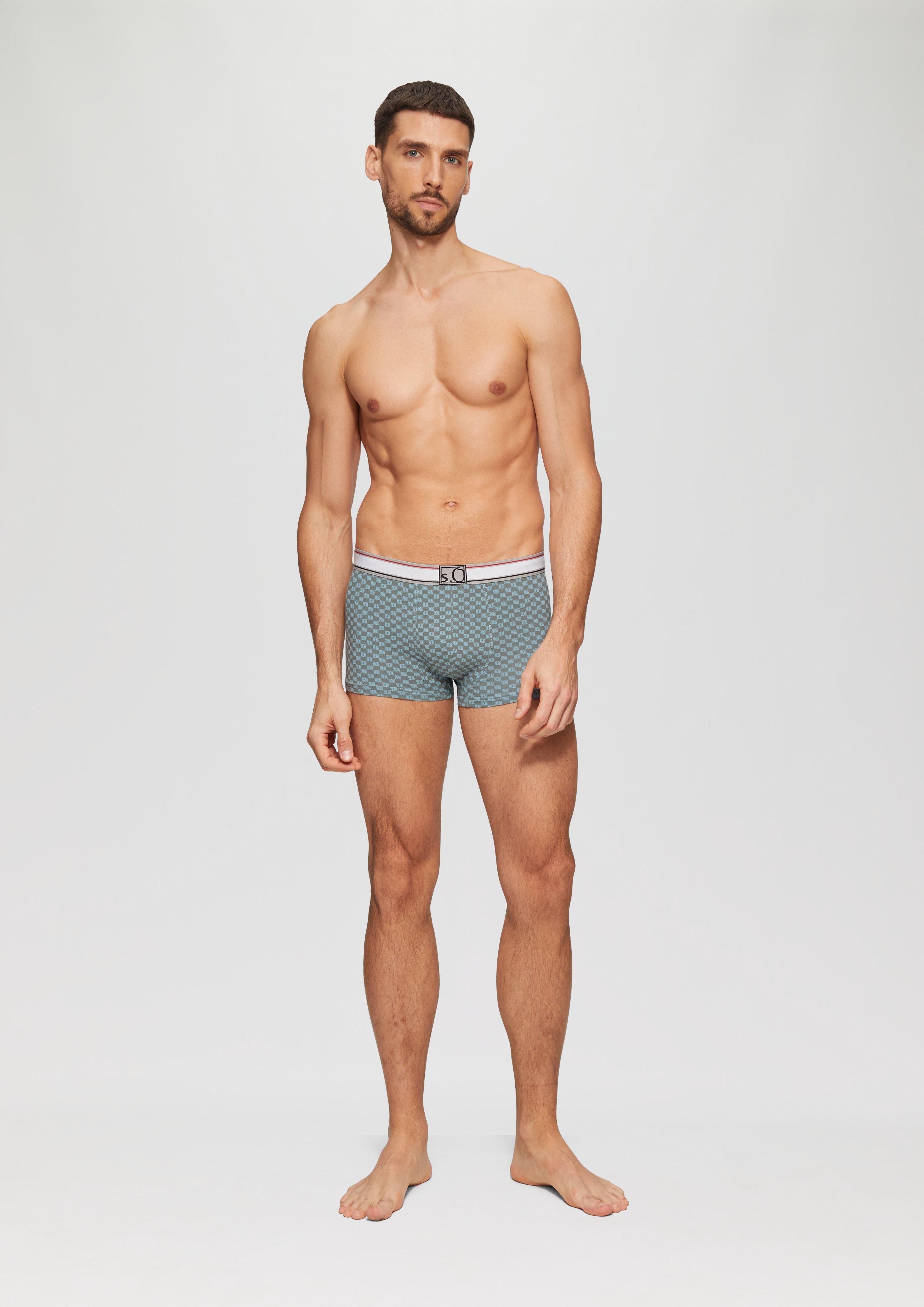 Kratke hlače in 8222, 8226, 8223 & 8230