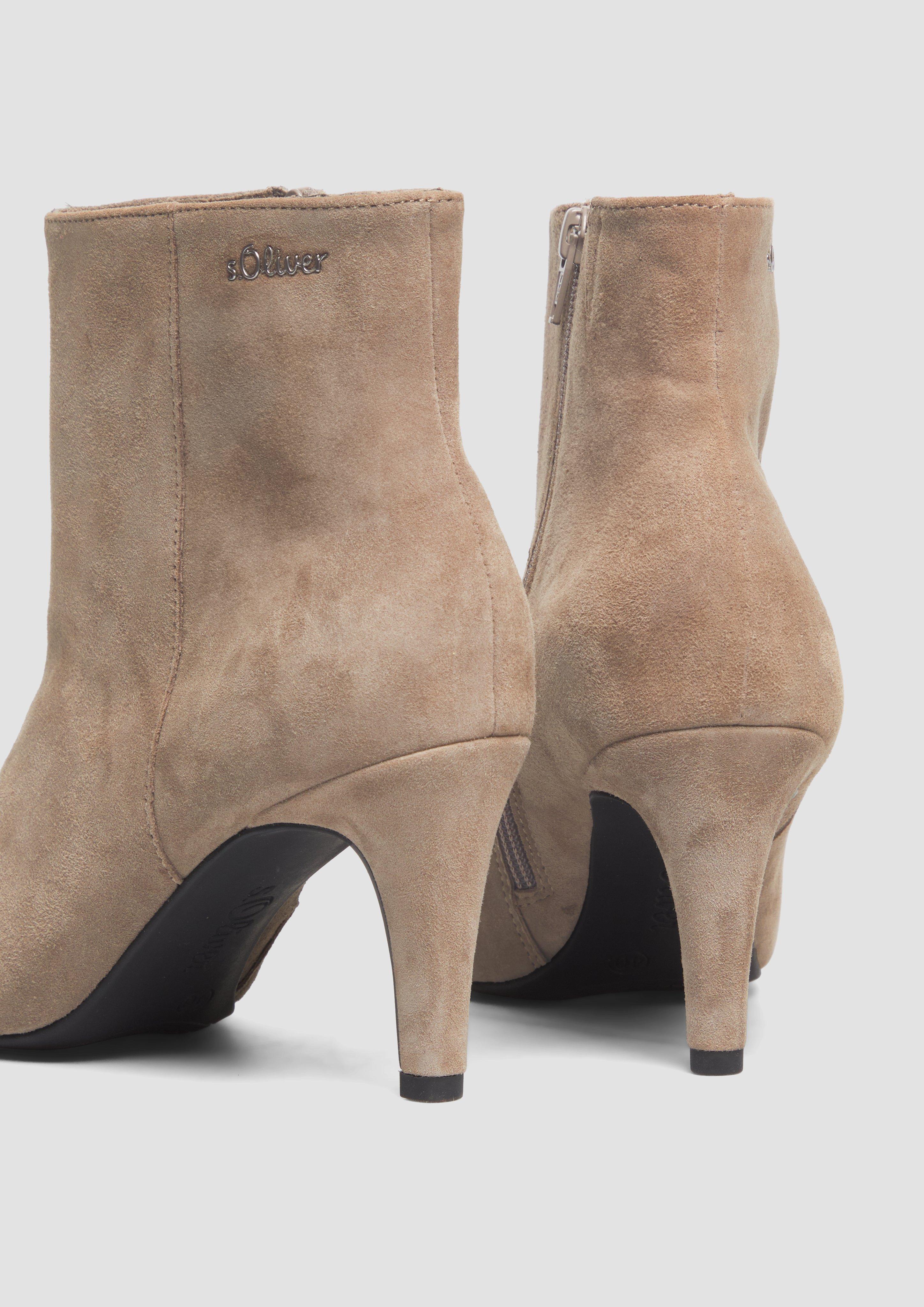 Stiefel in 341, 001 & 907