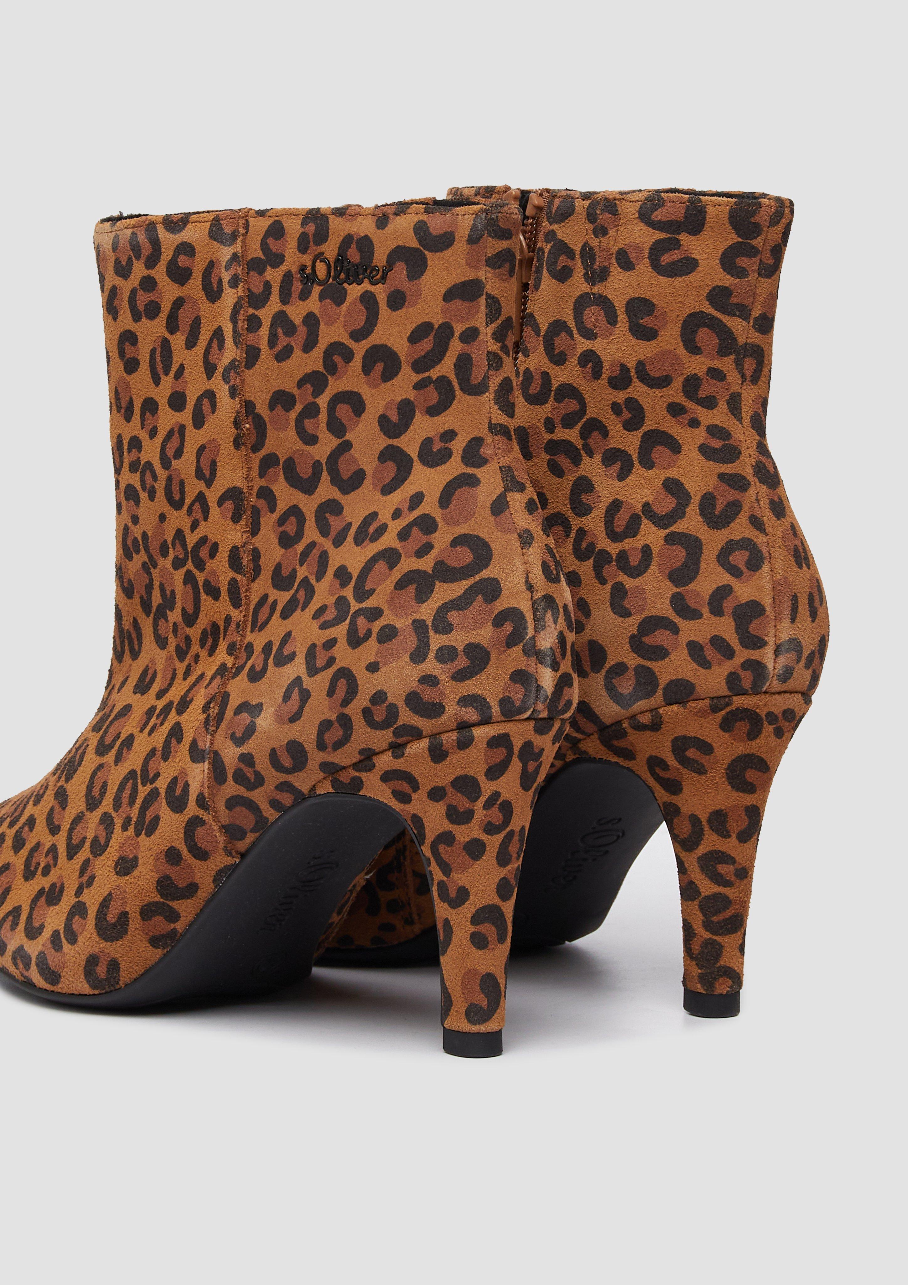 Stiefel in 907, 001 & 341