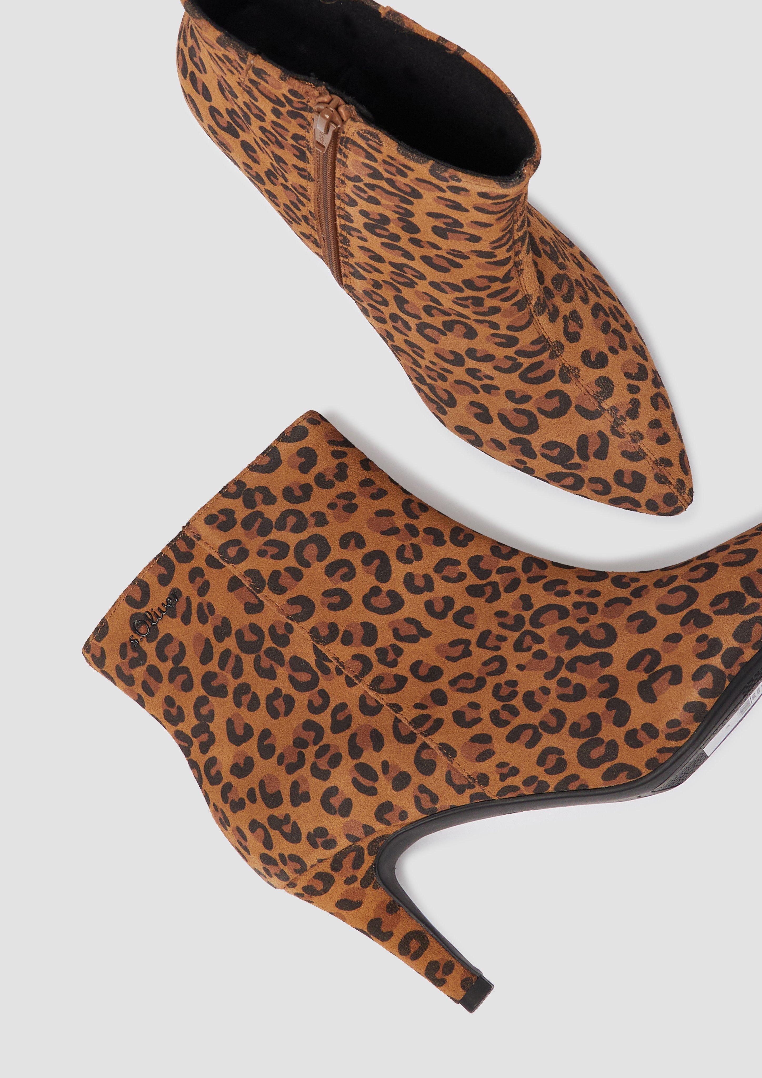 Stiefel in 907, 001 & 341