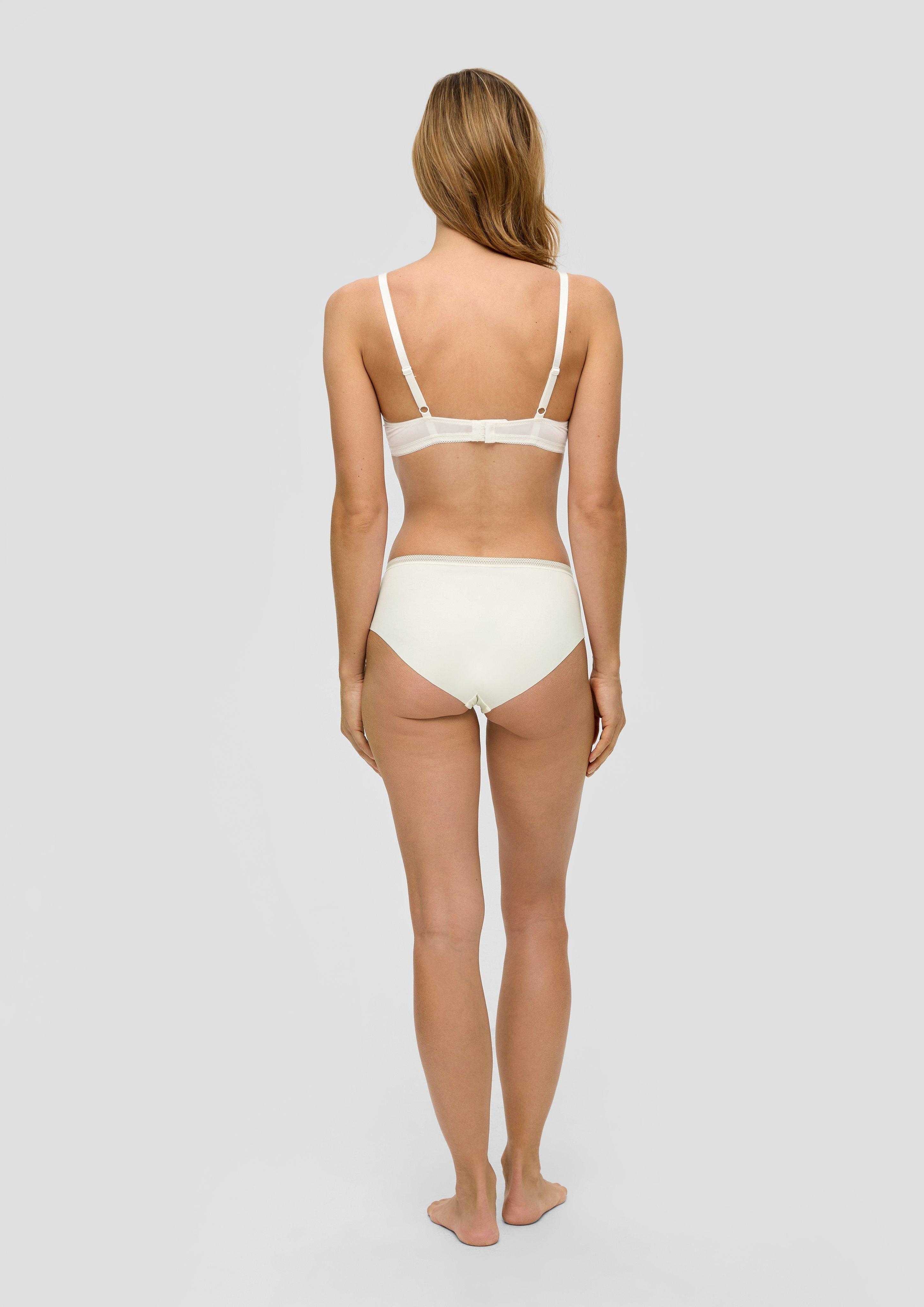 Slips in 1493, 4215 & 9402