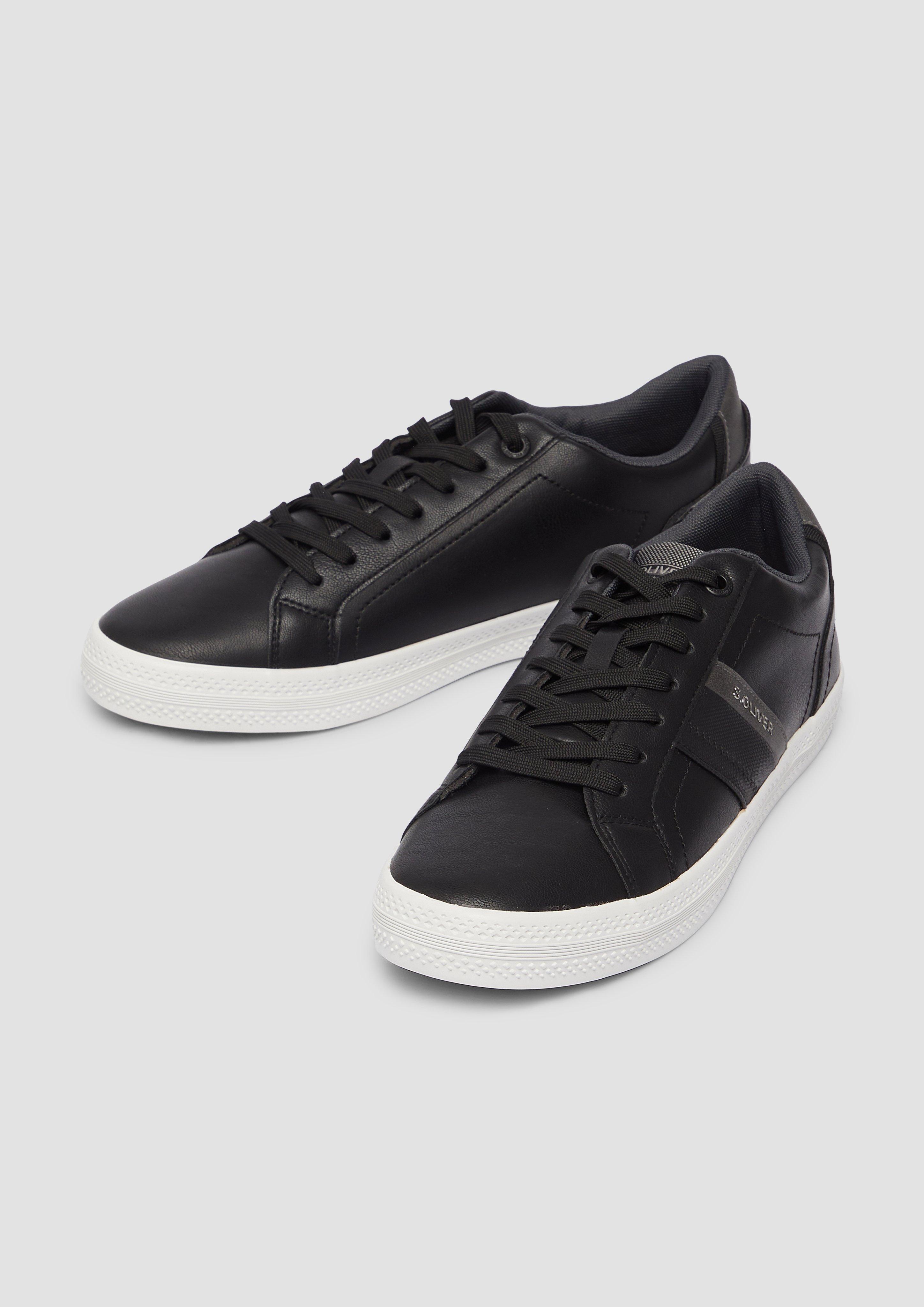 Šnurovacie topánky in 001, 100, 880 & 0A1