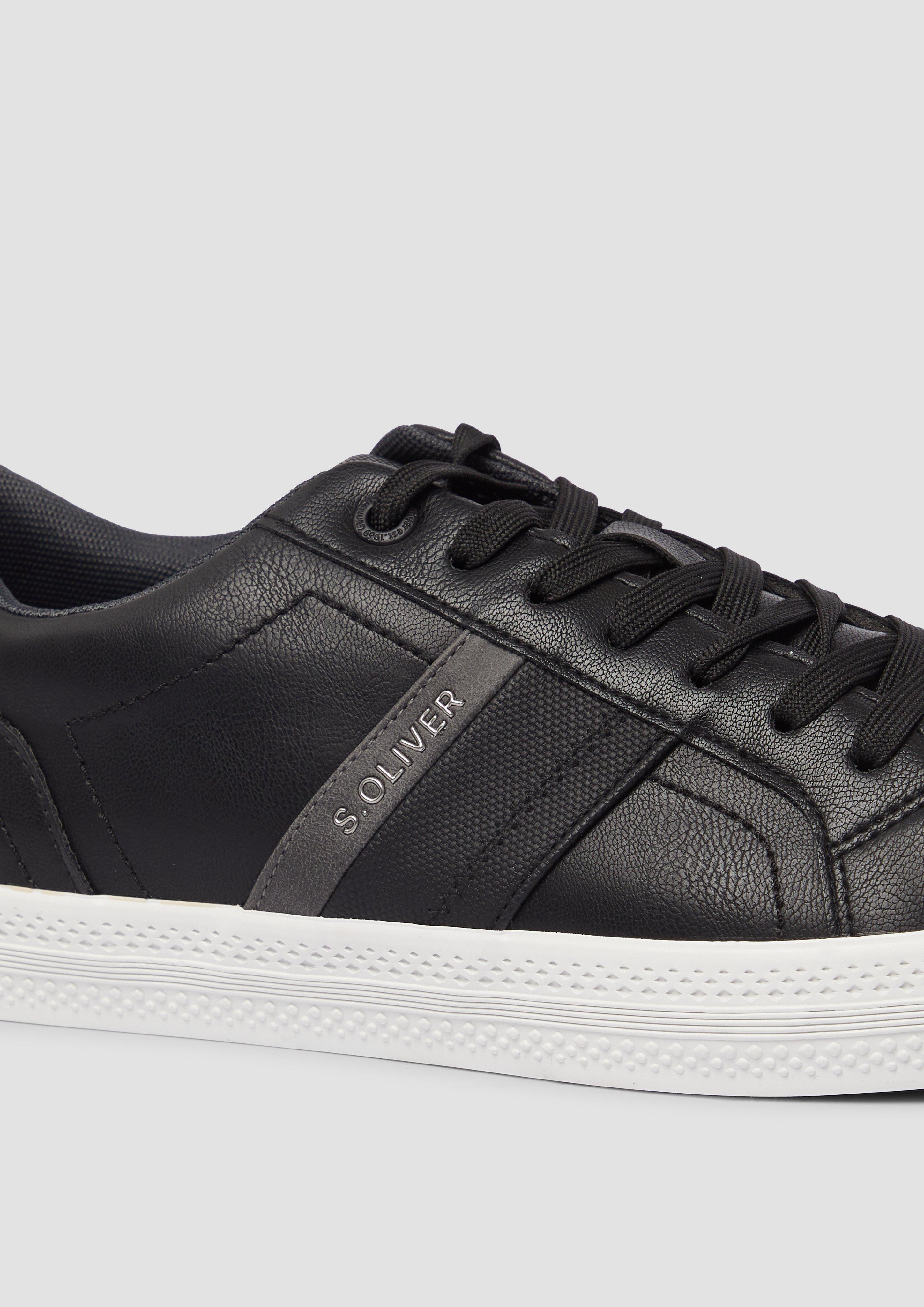 Šnurovacie topánky in 001, 100, 880 & 0A1