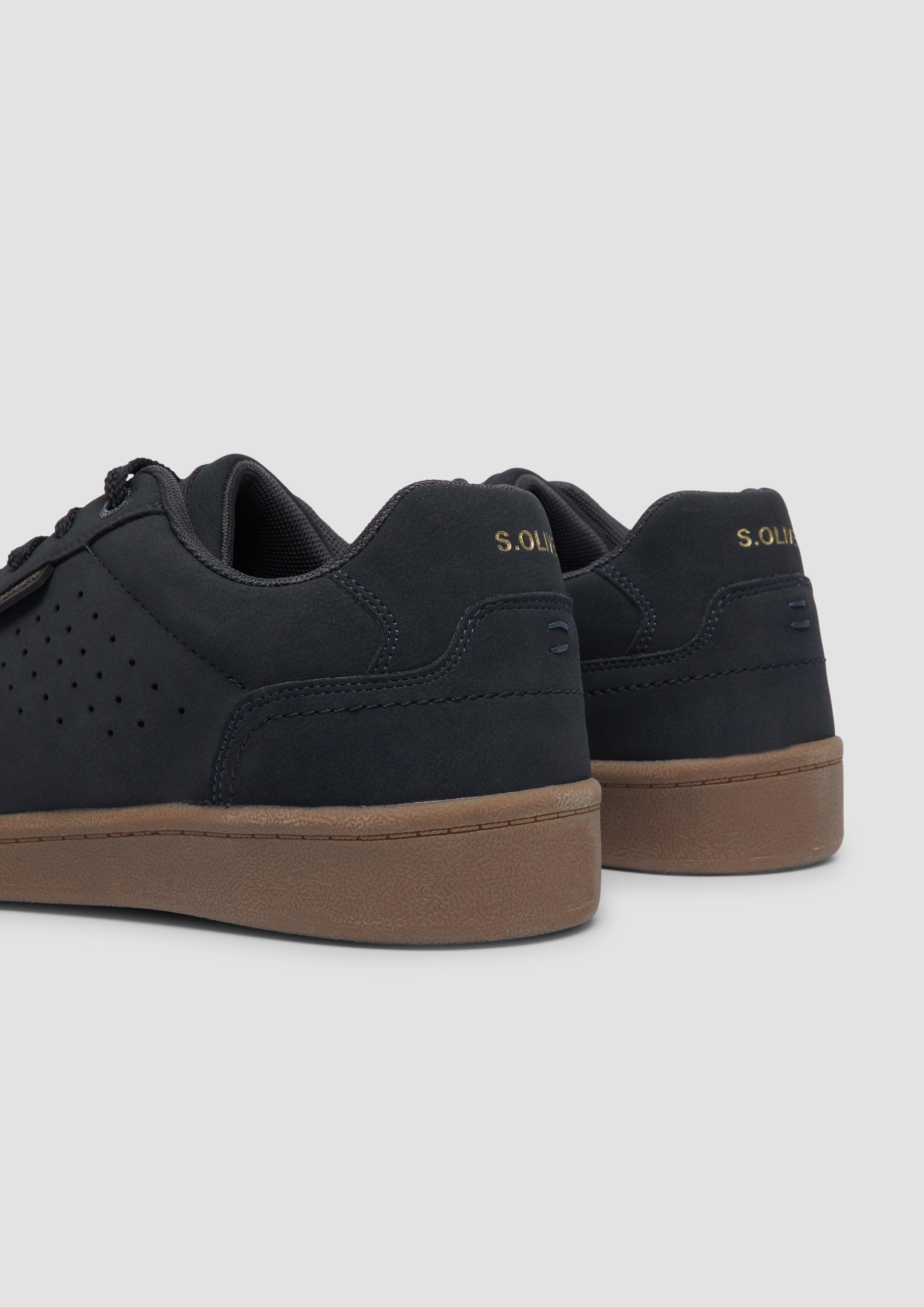 Souliers à lacets in 880, 001 & 410