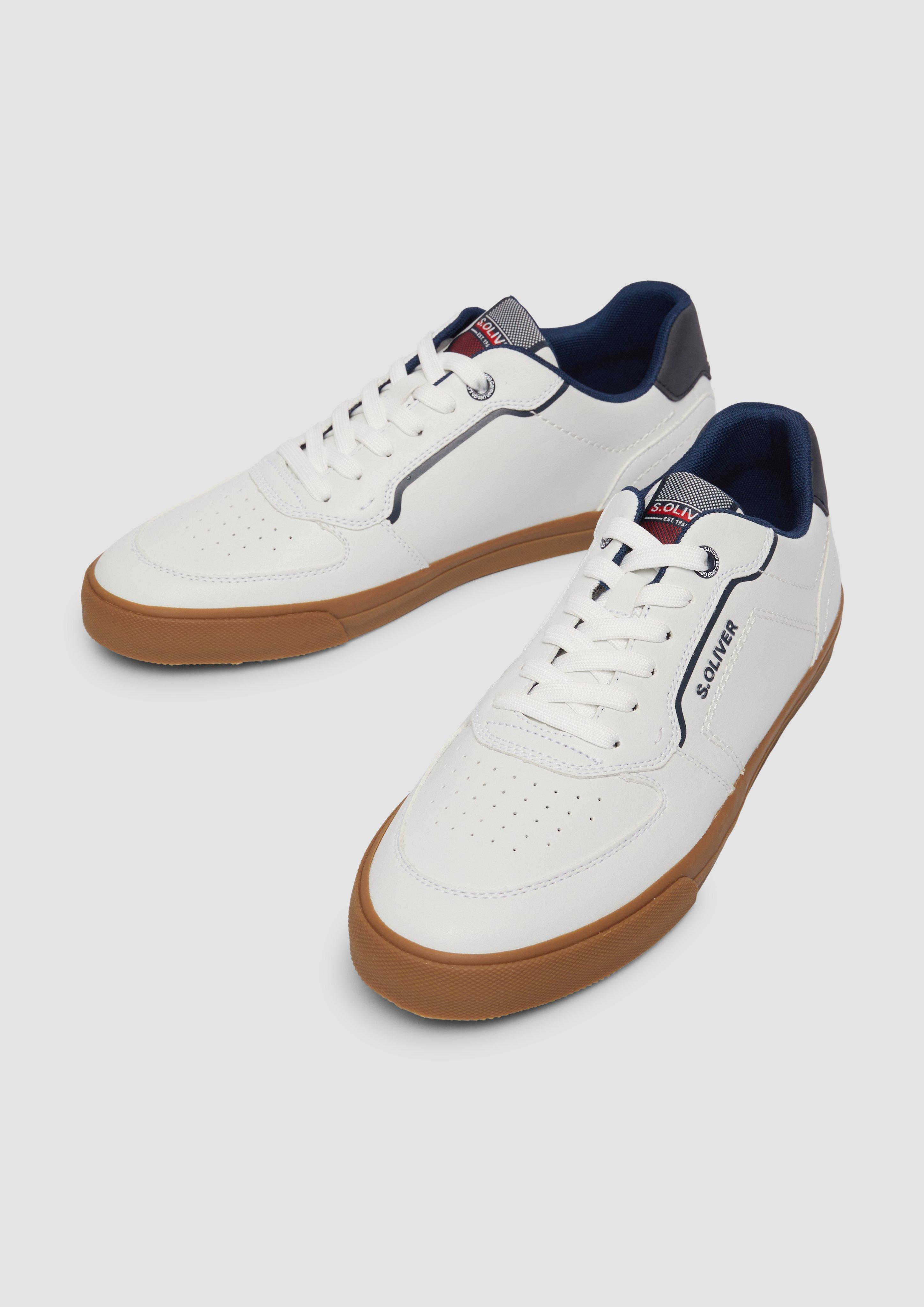 Souliers à lacets in 100