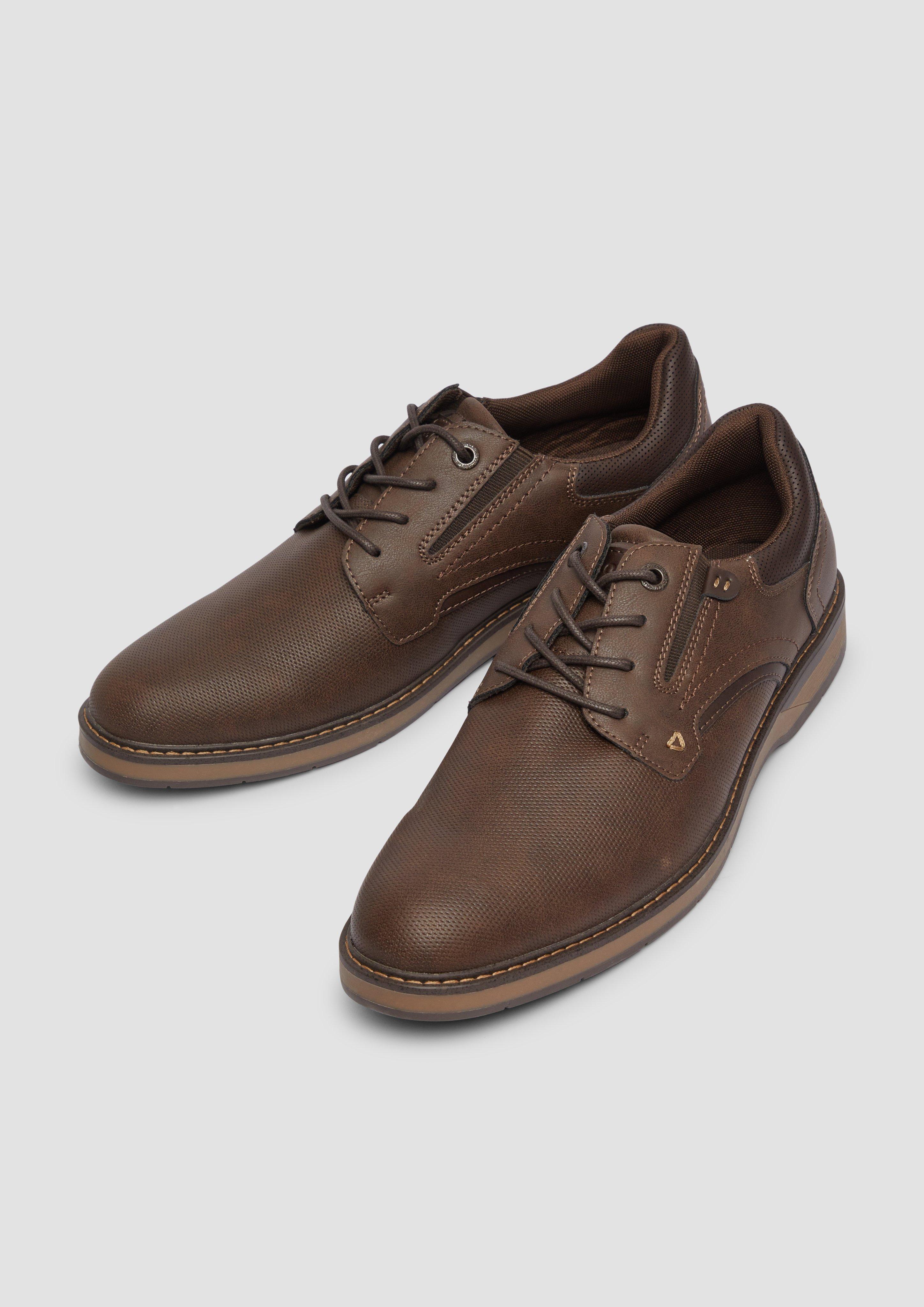 Čevlji z vezalkami in 302, 805, 305 & 880