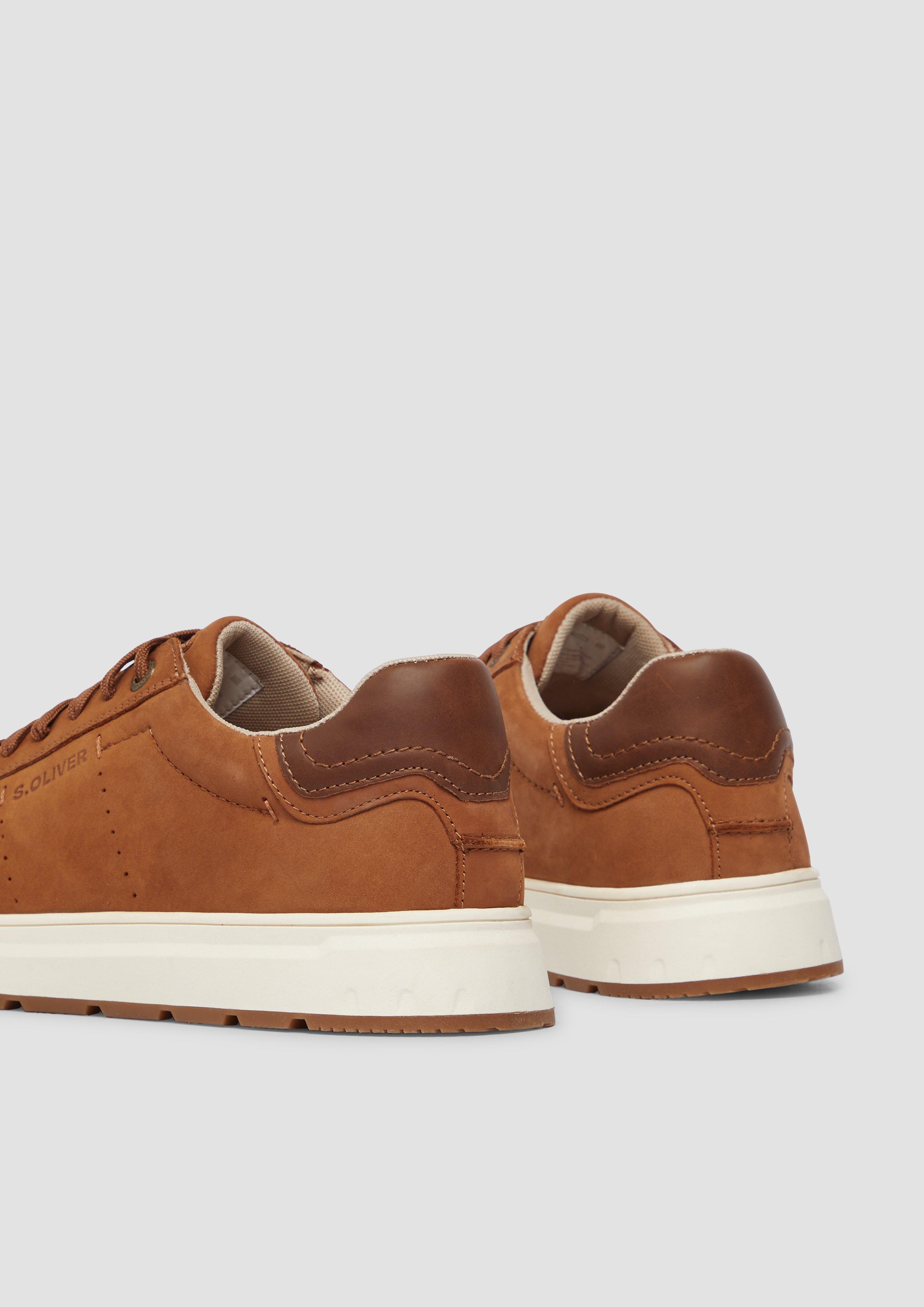 Souliers à lacets in 305, 341 & 001