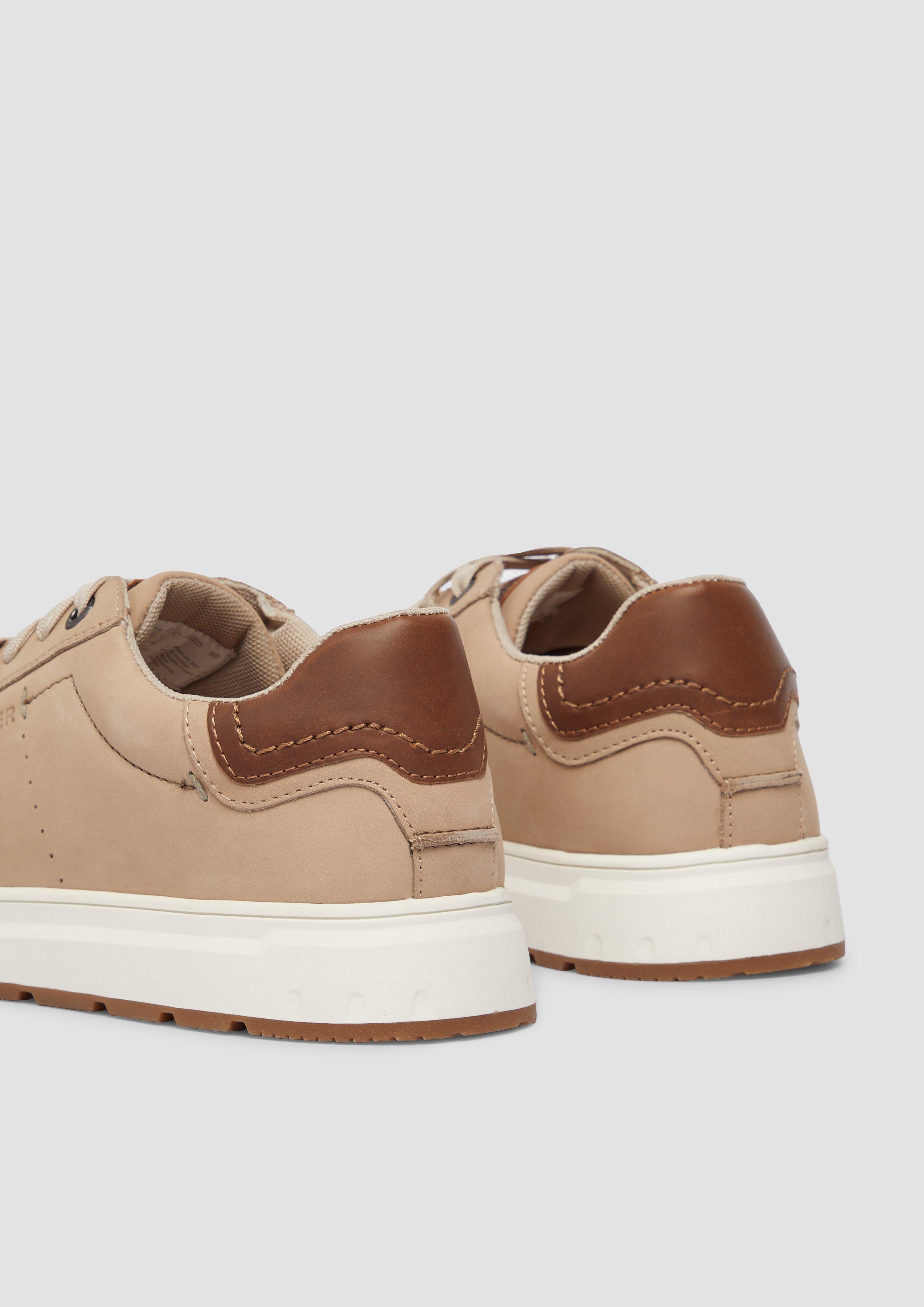 Souliers à lacets in 341, 305 & 001