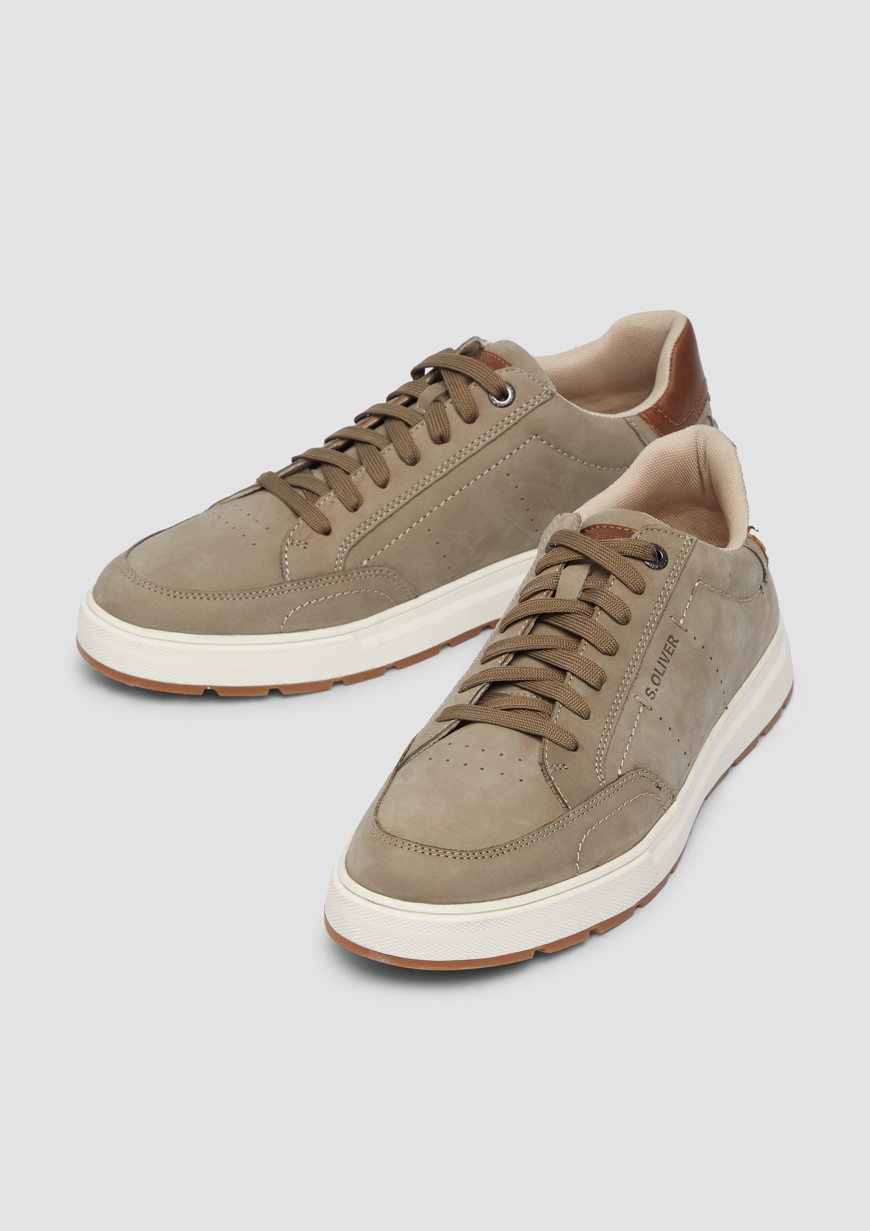 Souliers à lacets in 701, 341, 305 & 001