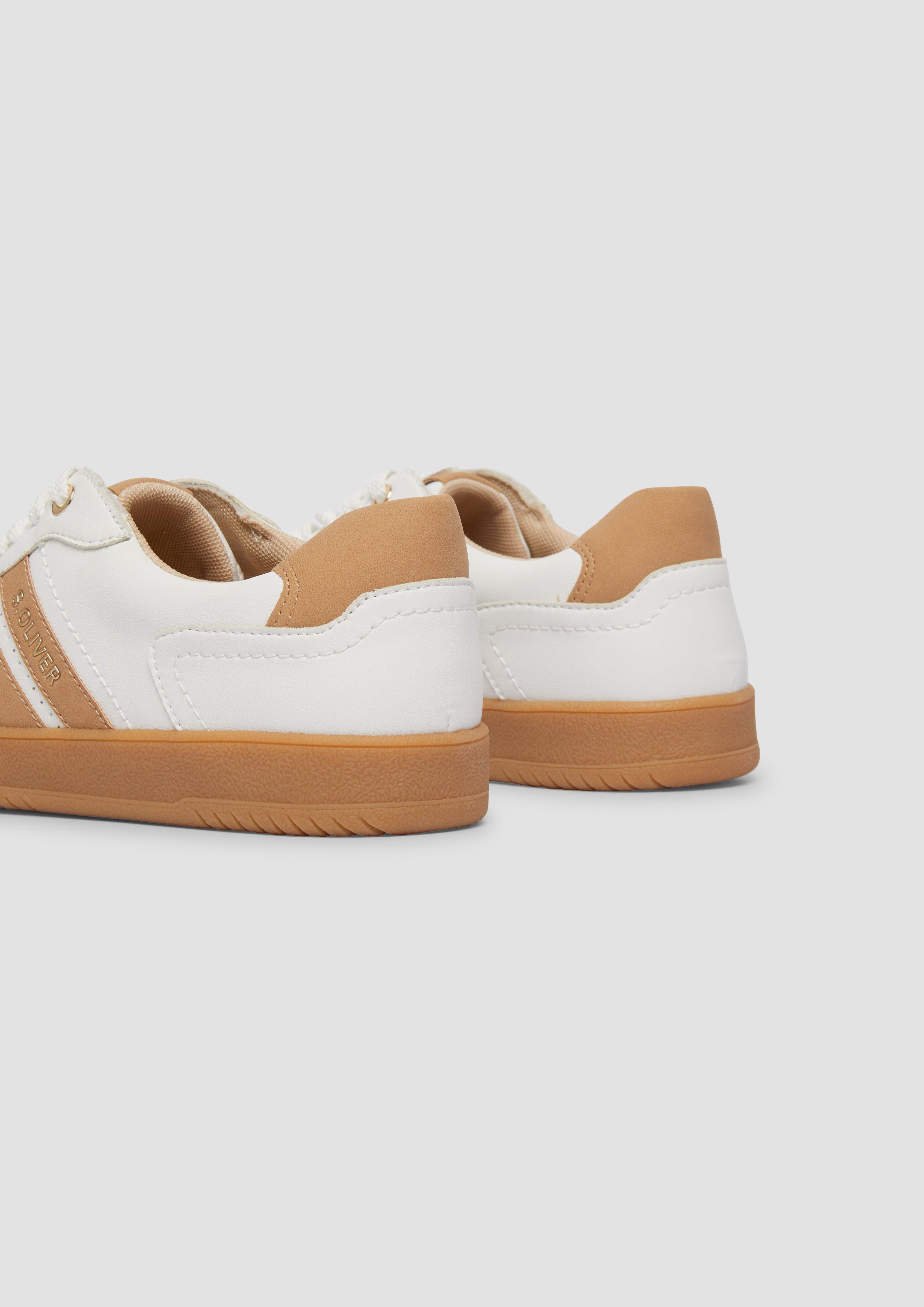 Schnürer in 126, 830, 256, 943, 183, 468, 410 & 907