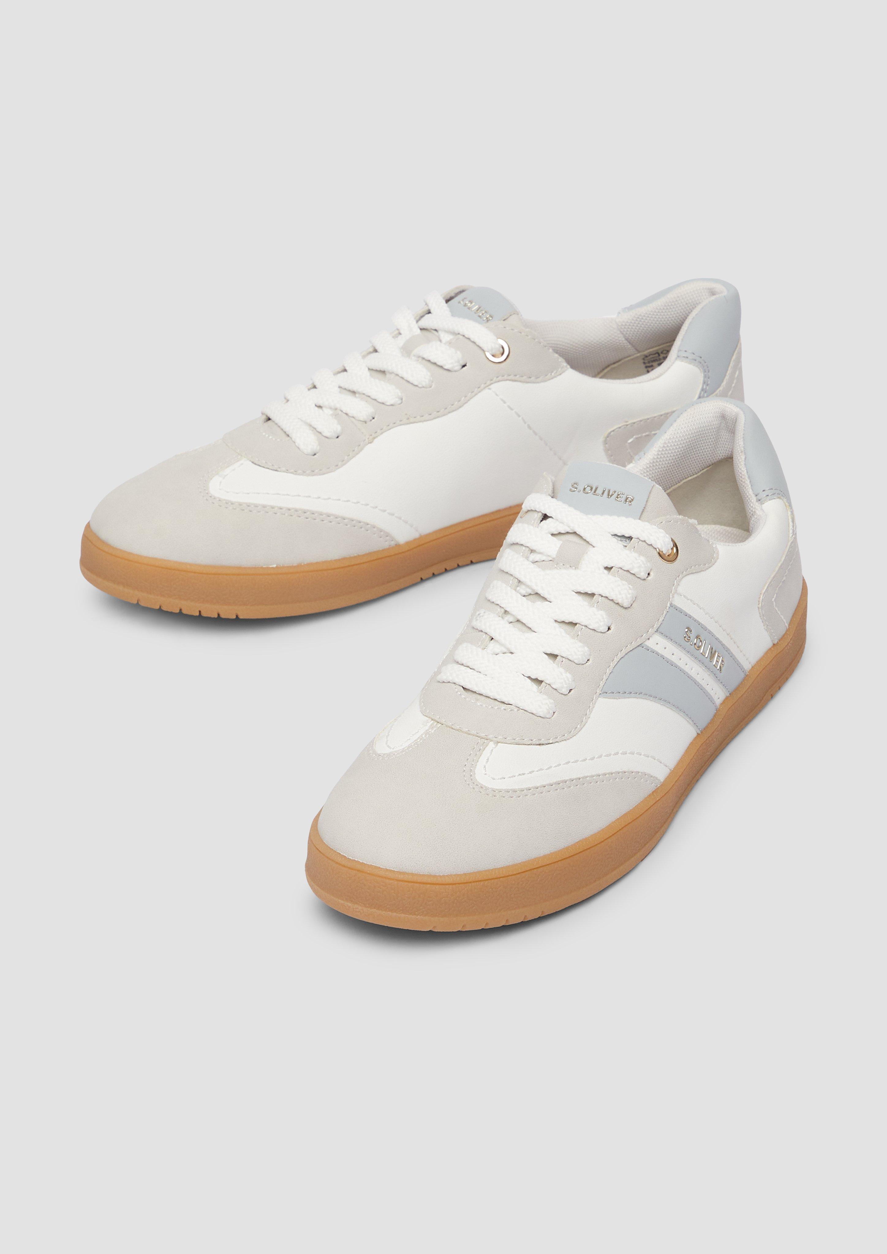 Cipele na vezanje in 183, 830, 126, 256, 943, 468, 410 & 907