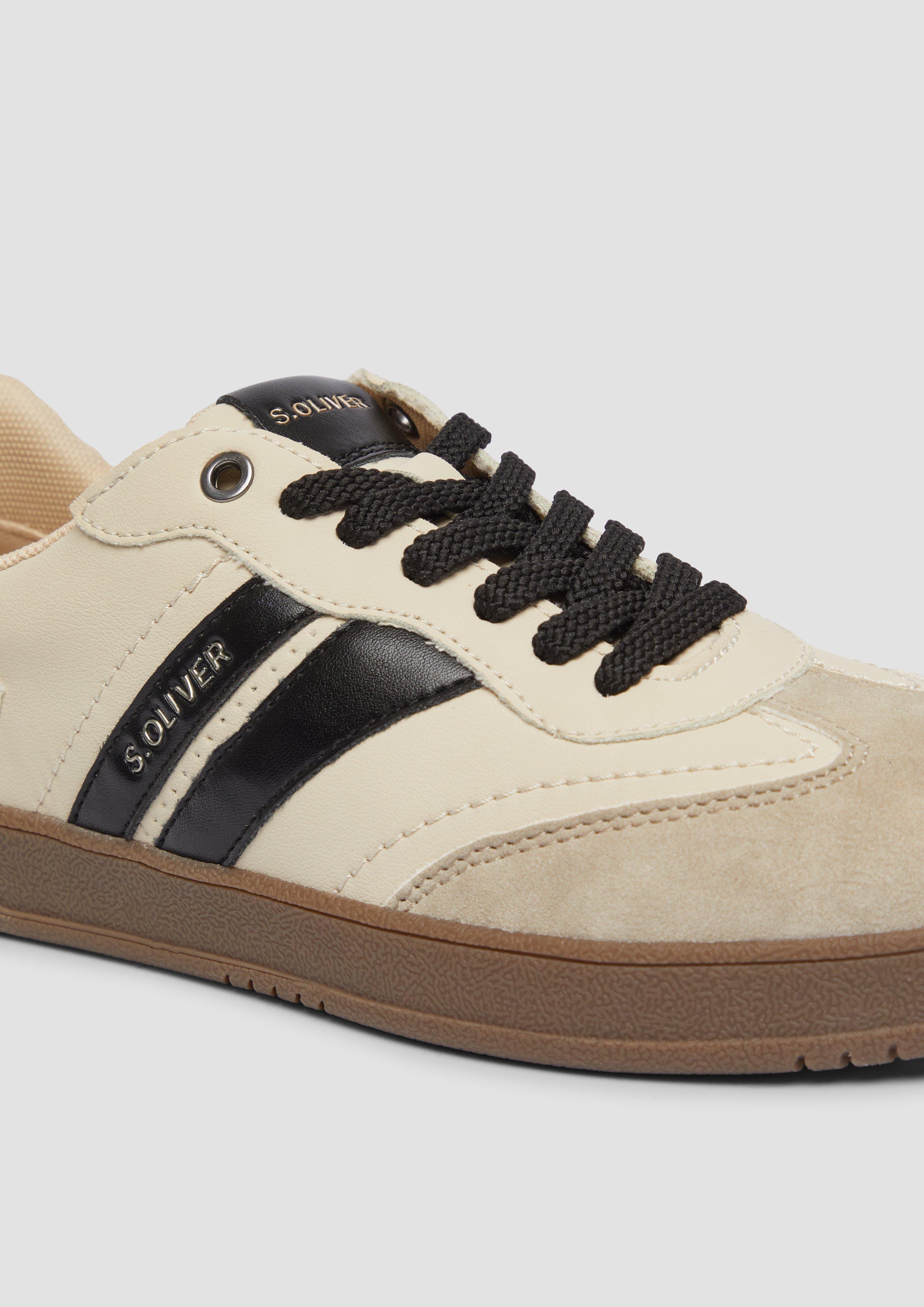 Šnurovacie topánky in 410, 830, 126, 256, 943, 183, 468 & 907